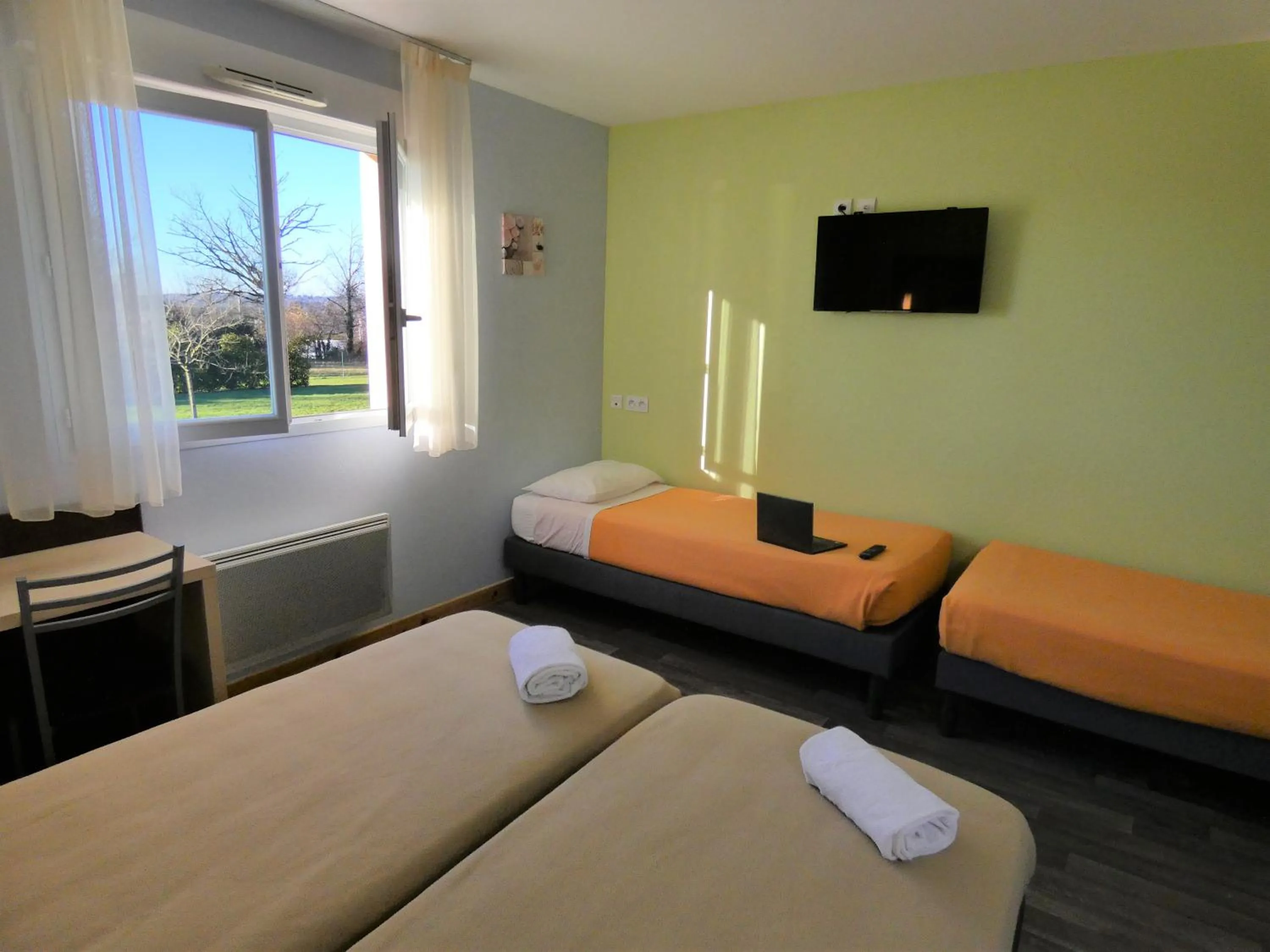 Family, Bed in Hôtel Azur Saint Junien Cit'Hotel