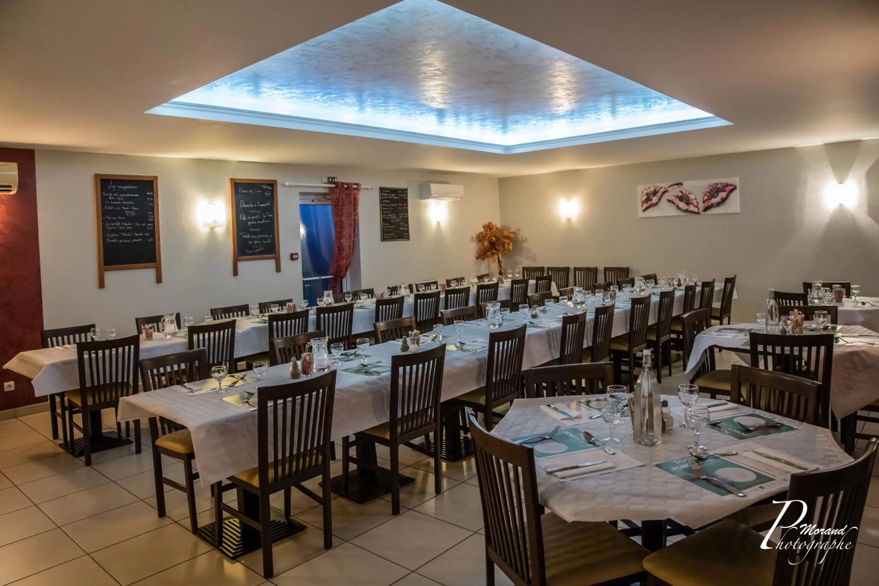 Restaurant/places to eat in Hôtel Azur Saint Junien Cit'Hotel