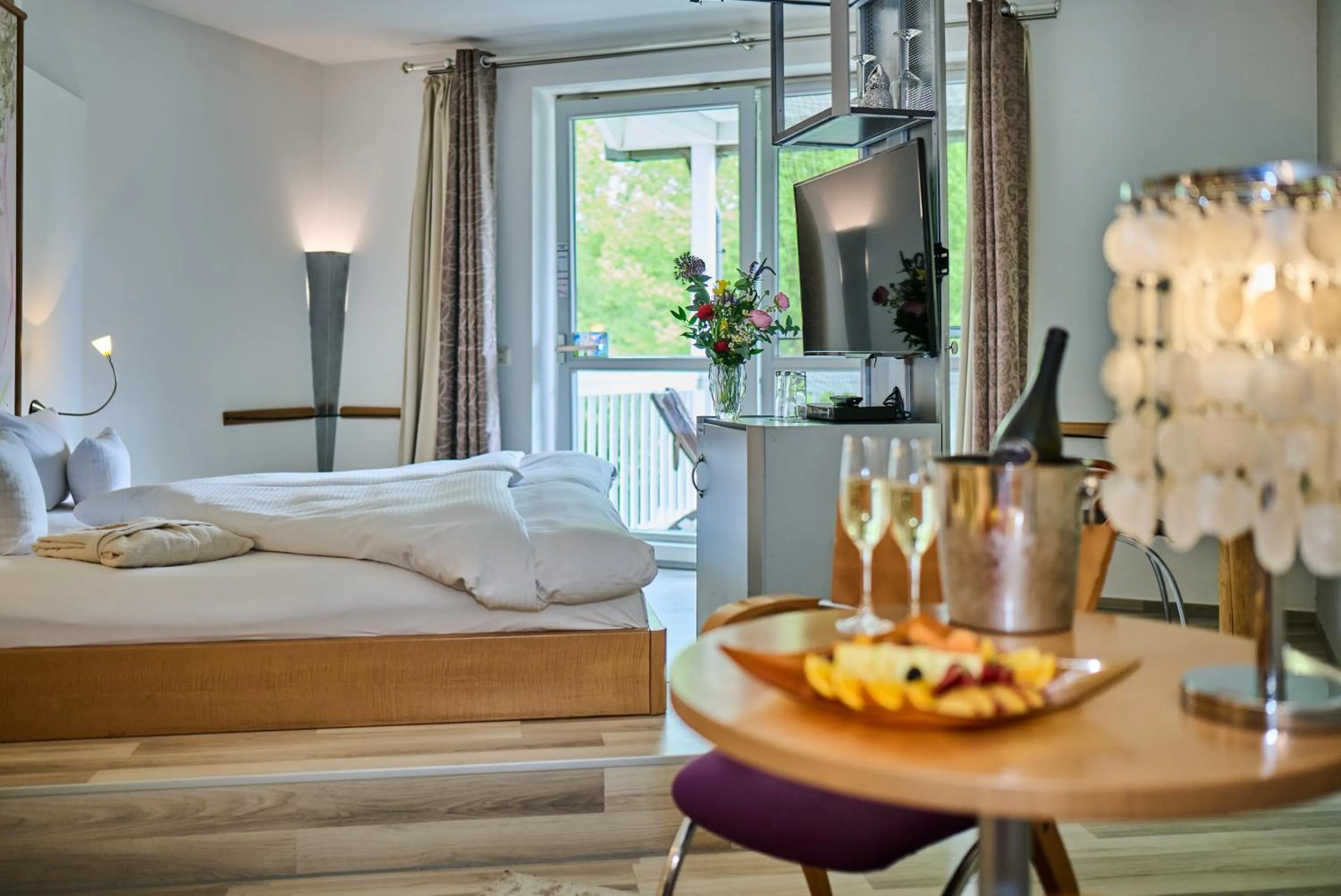 Photo of the whole room, Bed in Hotel Wutzschleife