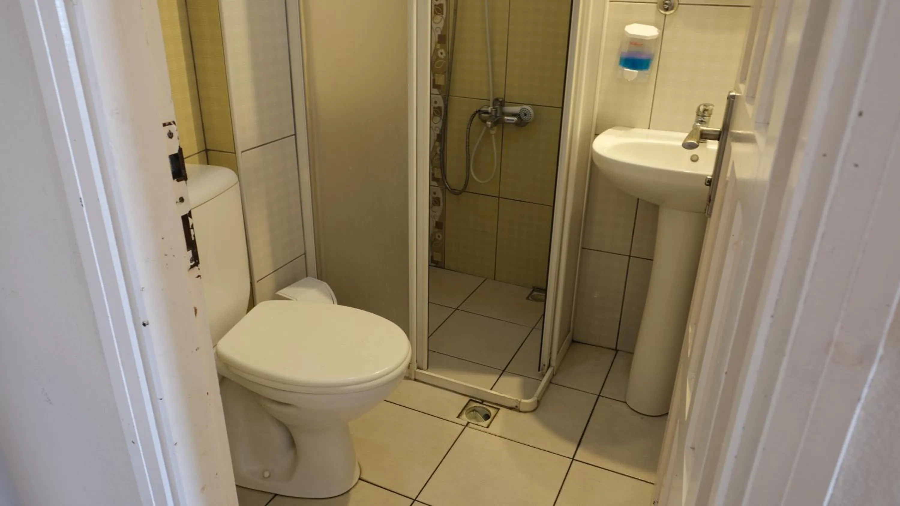 Shower in İSABELLA APART OTEL