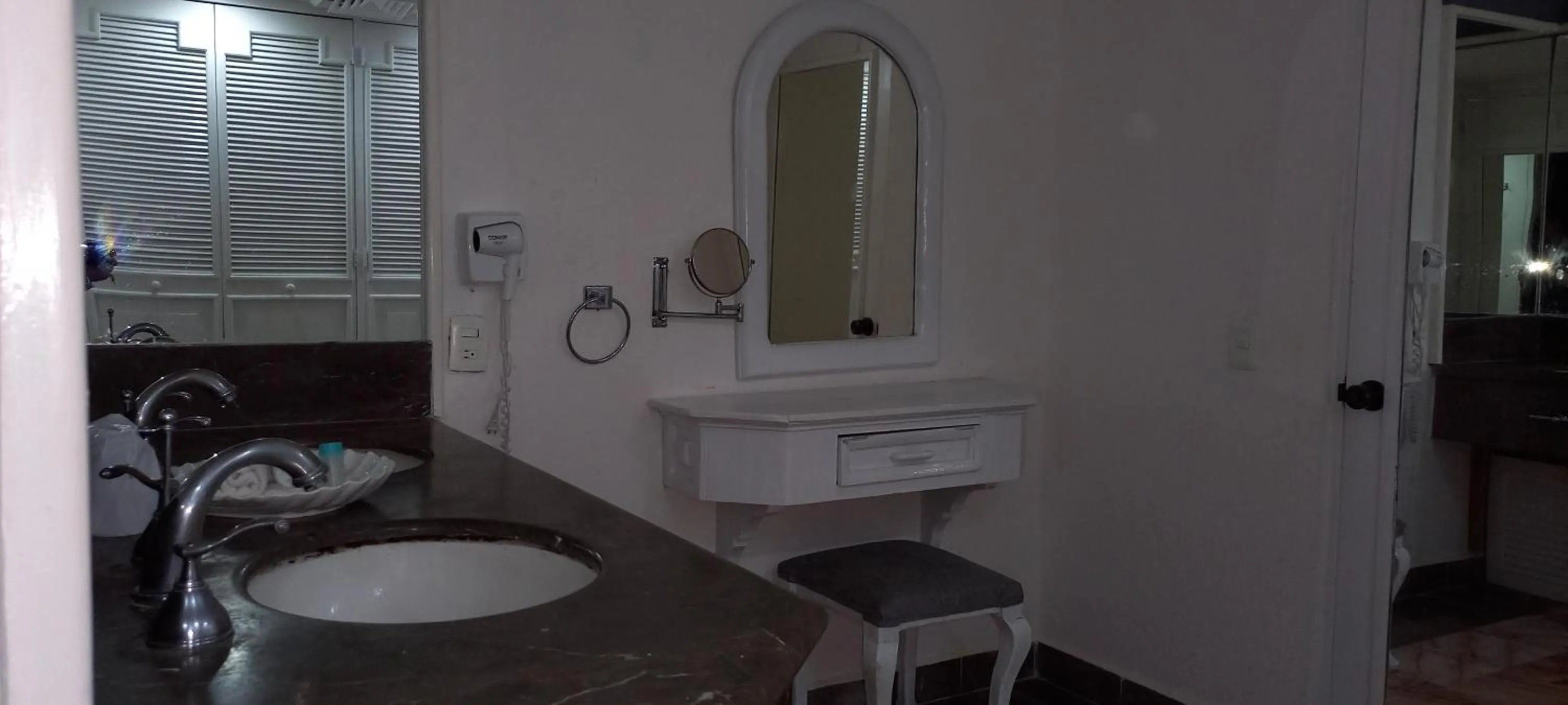 Bathroom in Hotel & Museo Casa Turquesa