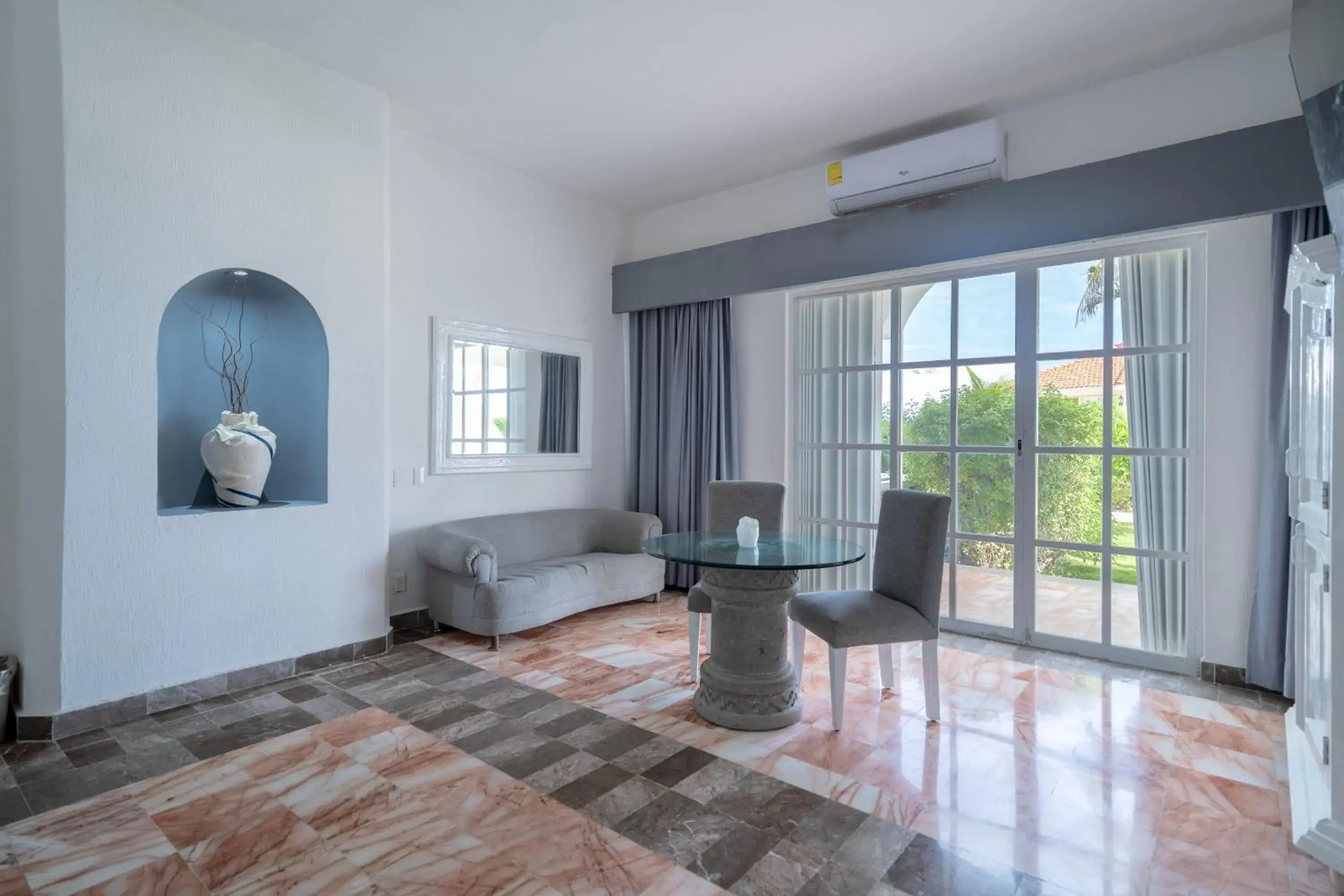 Living room, Bed in Hotel y Museo Casa Turquesa Living room, Bed in Hotel y Museo Casa Turquesa