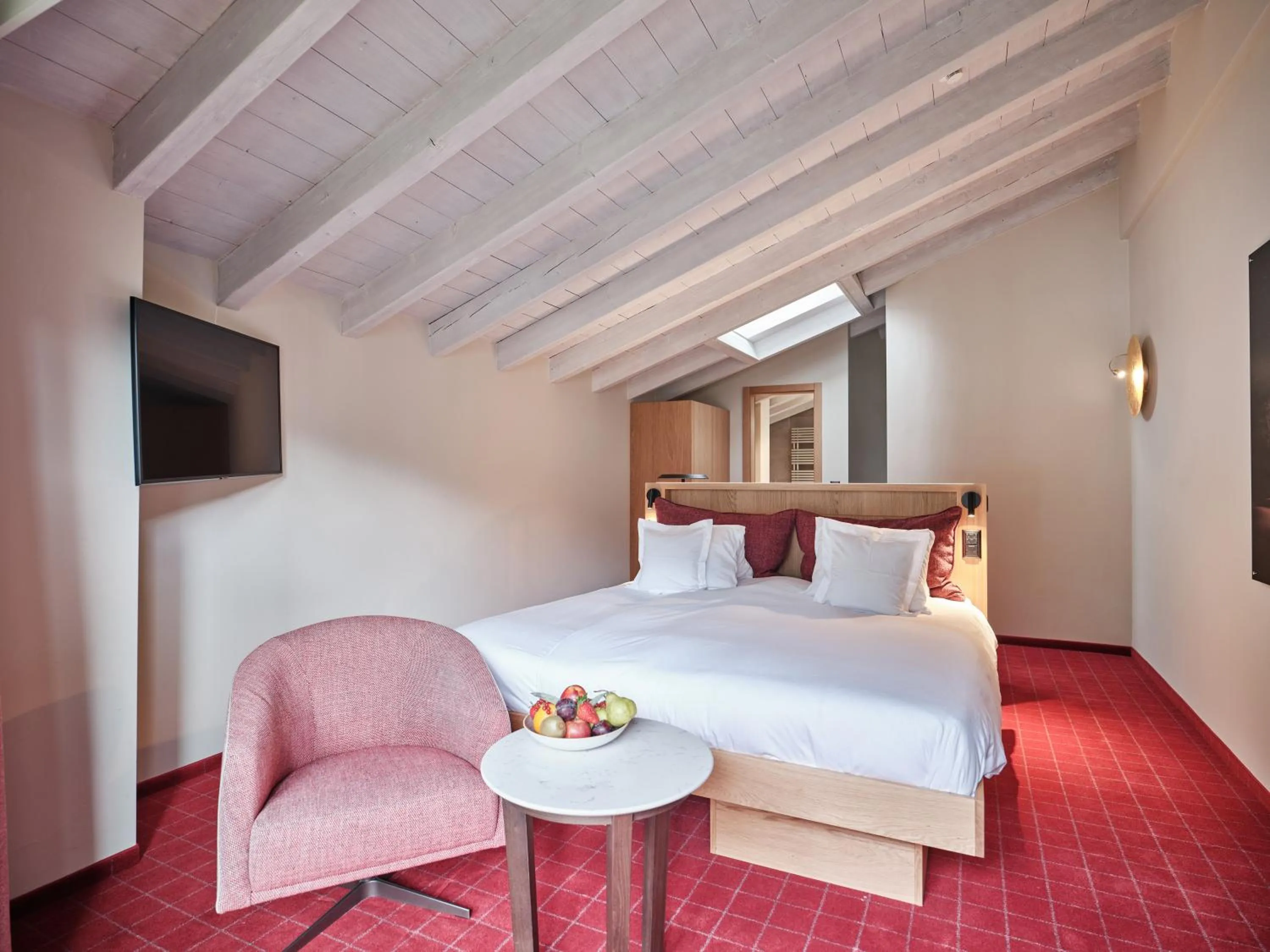 Bed in National Zermatt - Matterhorn Views, Sunnegga Gateway & SPA