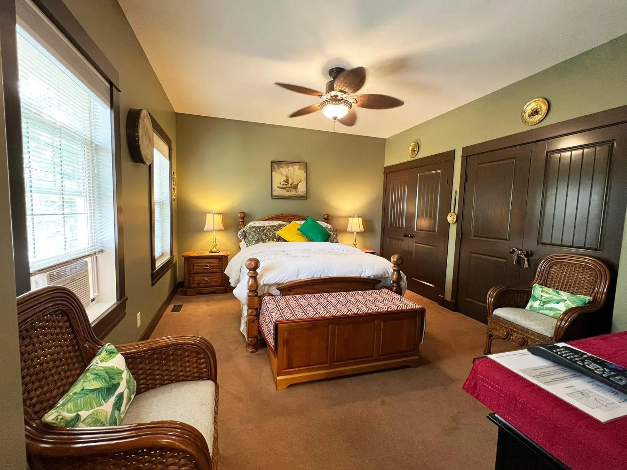 Bed in Wolf Creek Bed and Breakfast