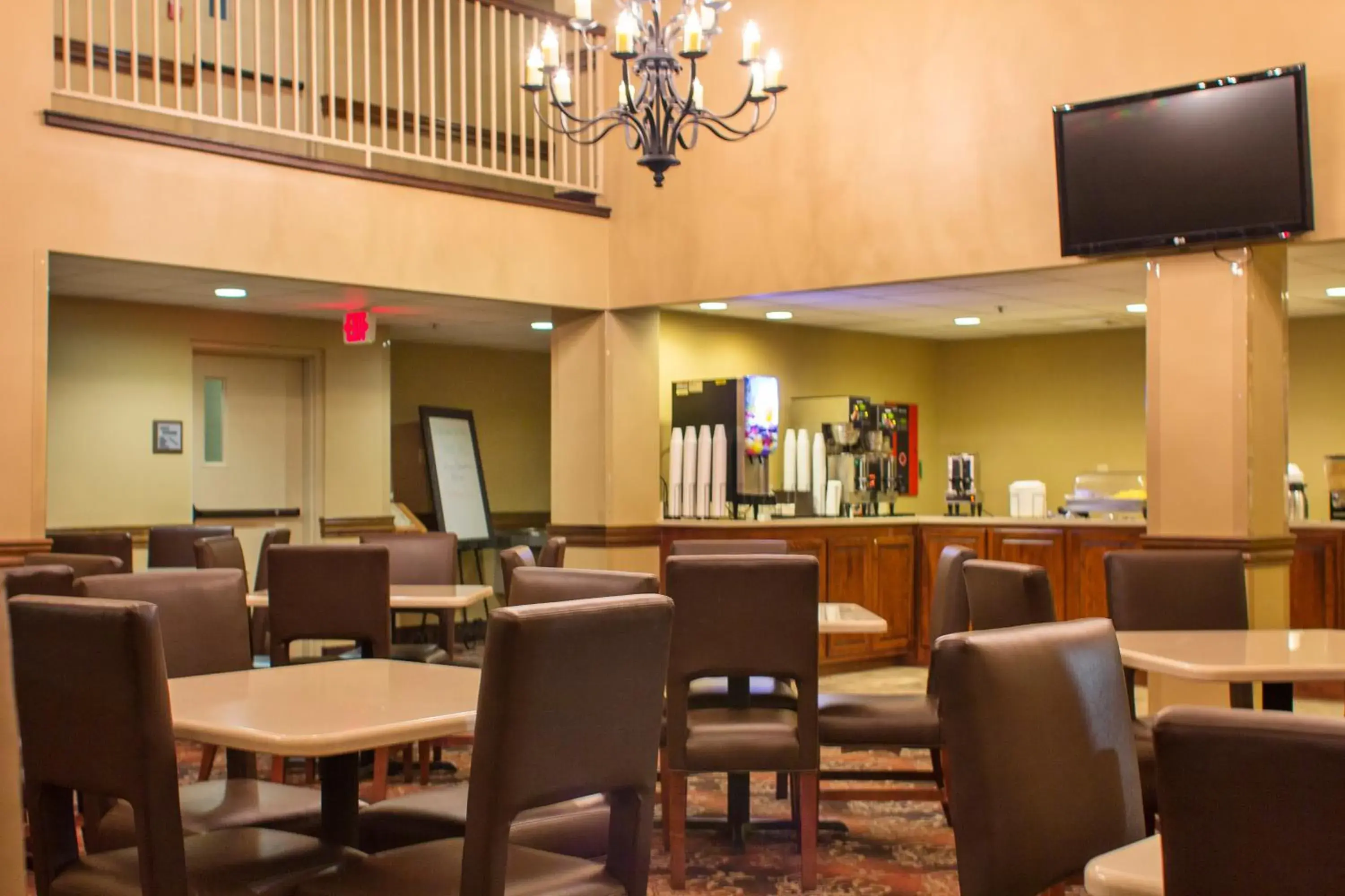Banquet/Function facilities, Restaurant/Places to Eat in Grand Oaks Hotel