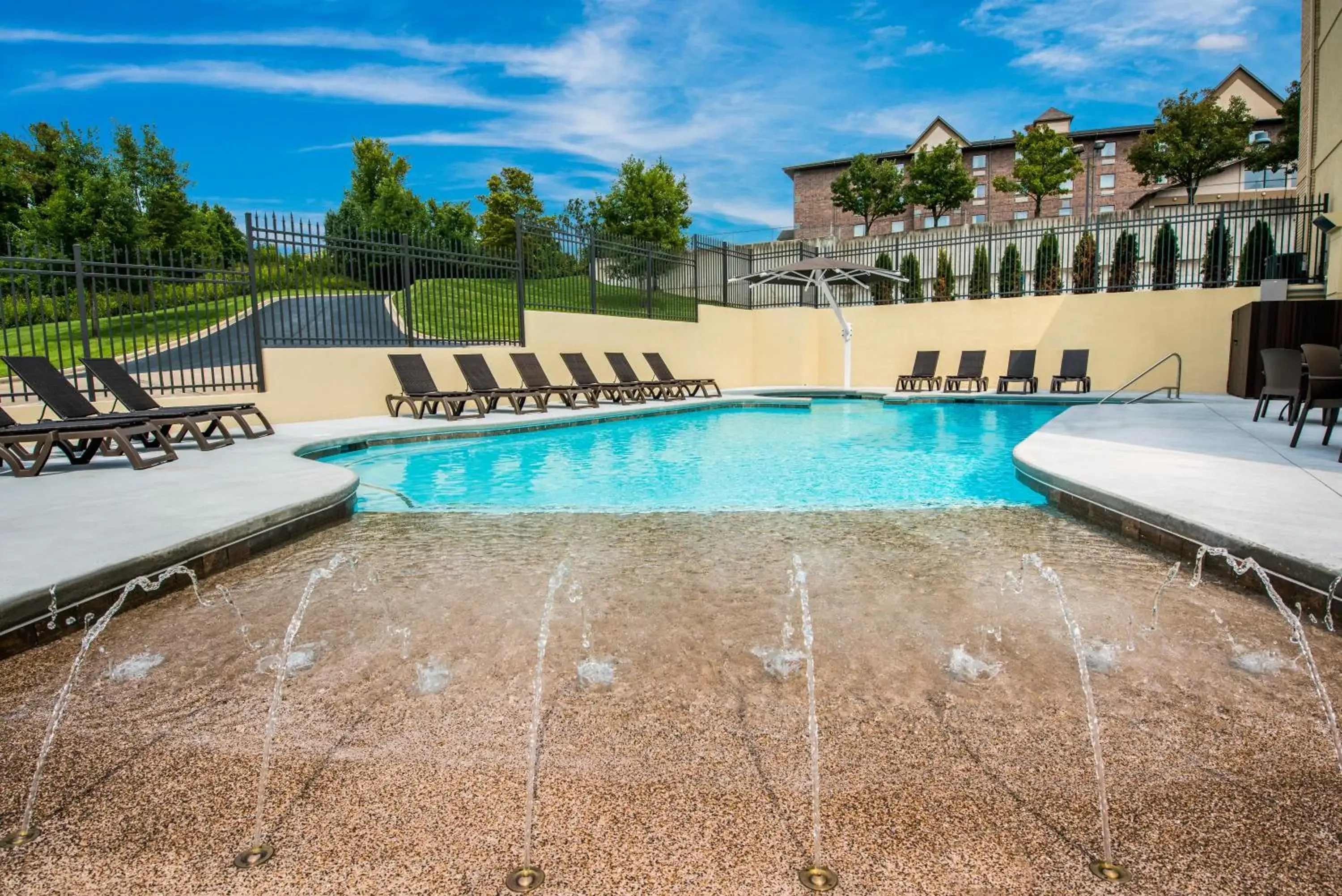 Swimming Pool in Grand Oaks Hotel