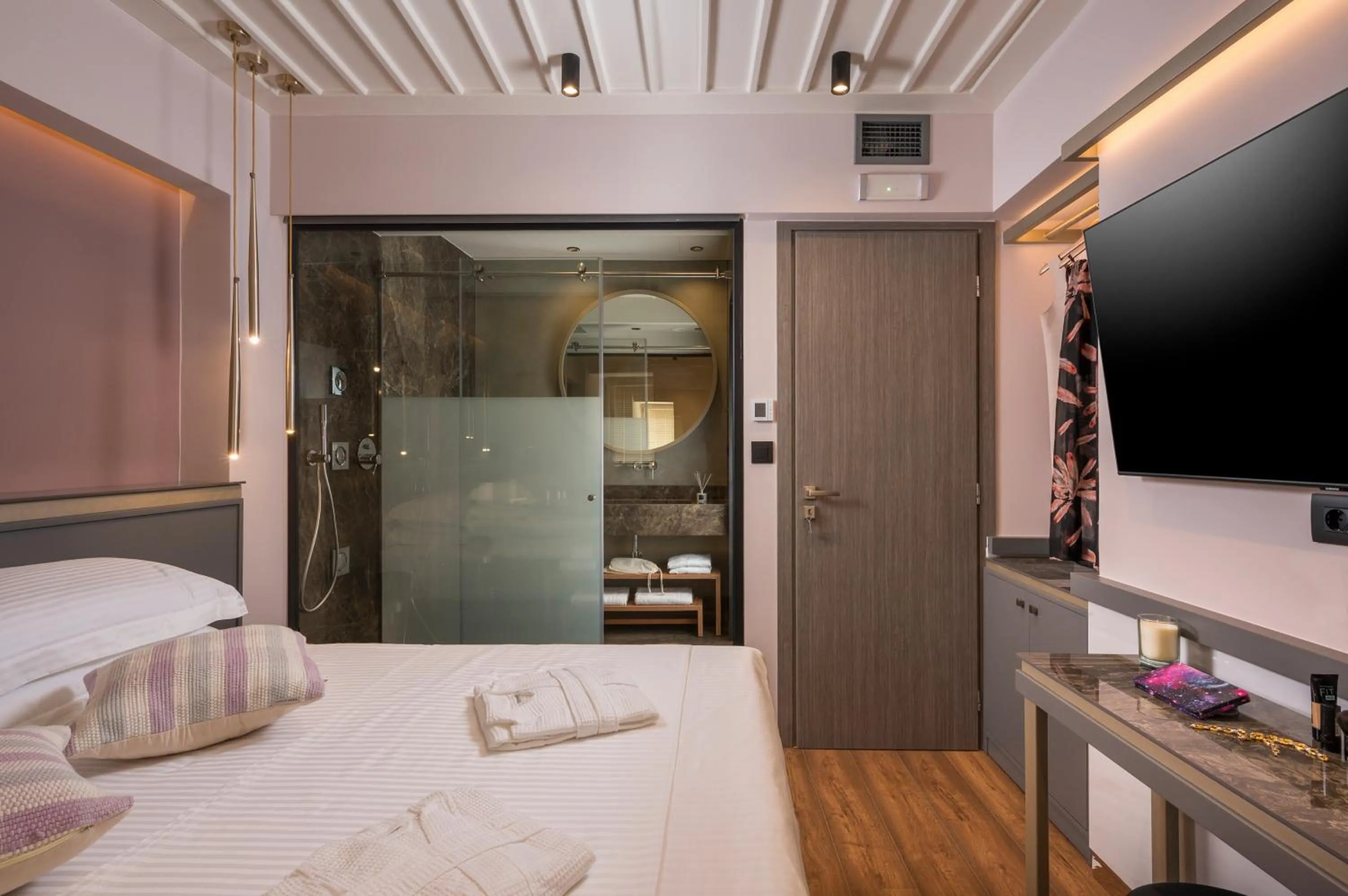 Bed in Veneri Boutique Suites