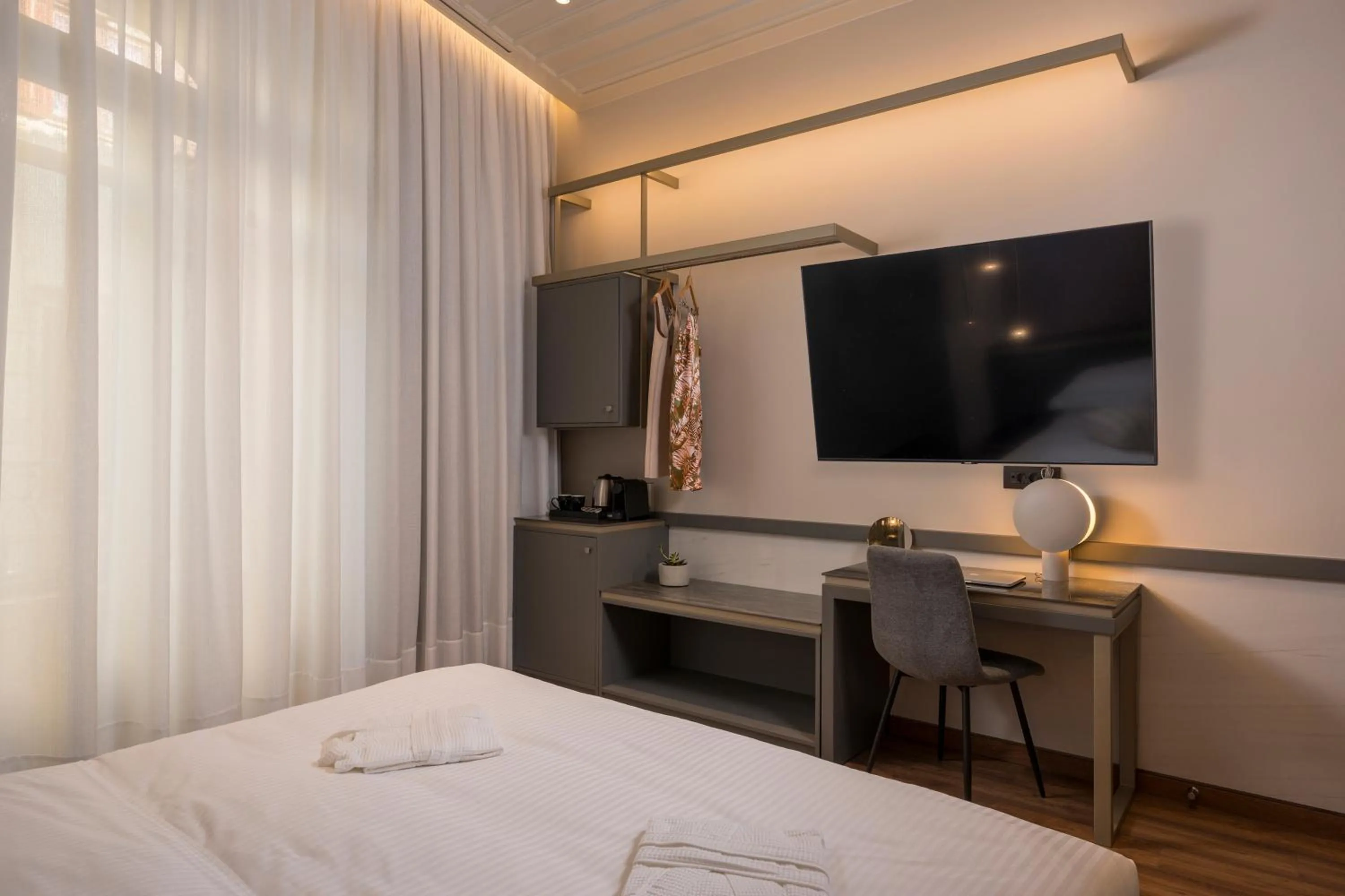 TV and multimedia, Bed in Veneri Boutique Suites