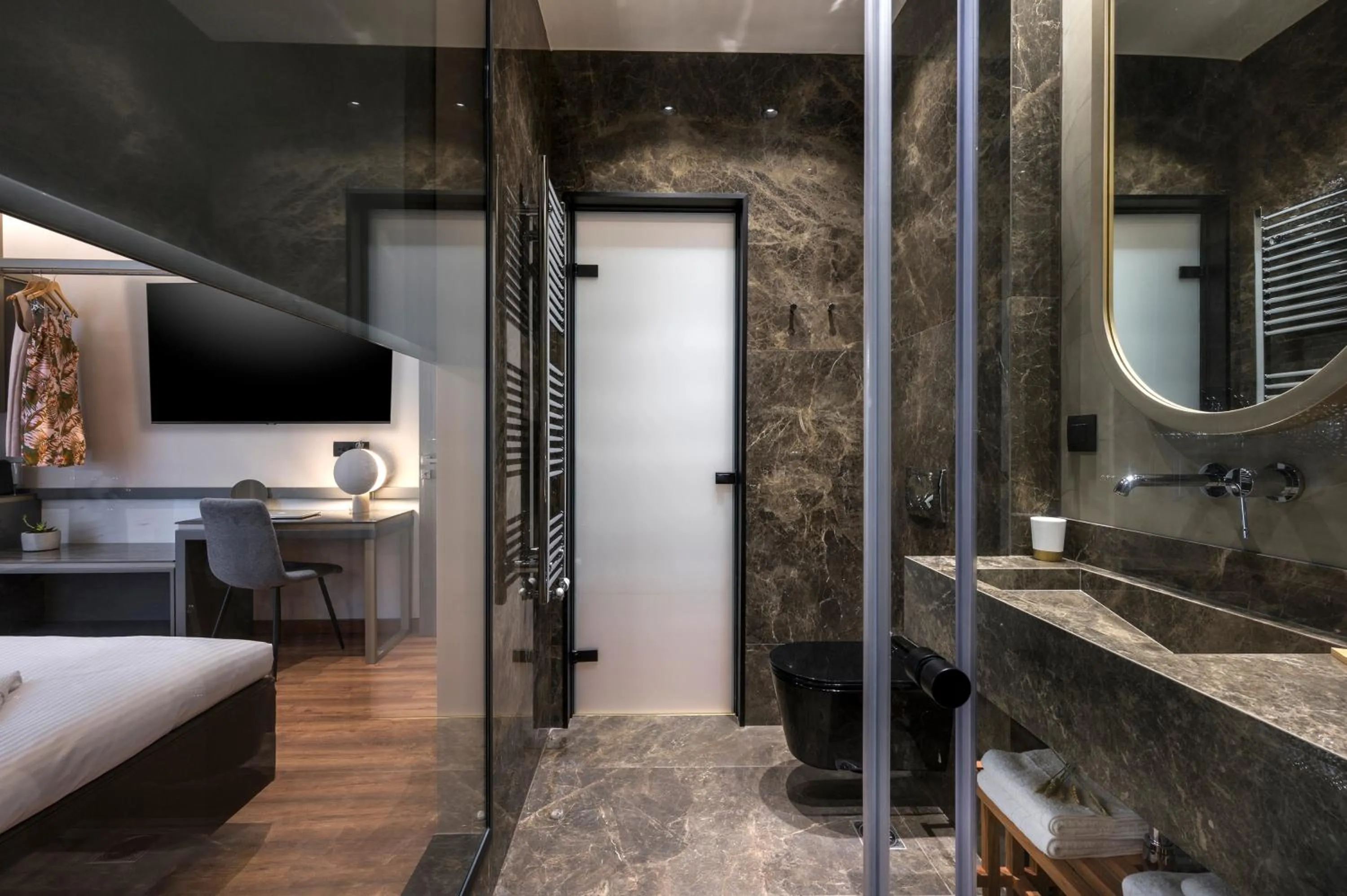 Bathroom, Bed in Veneri Boutique Suites