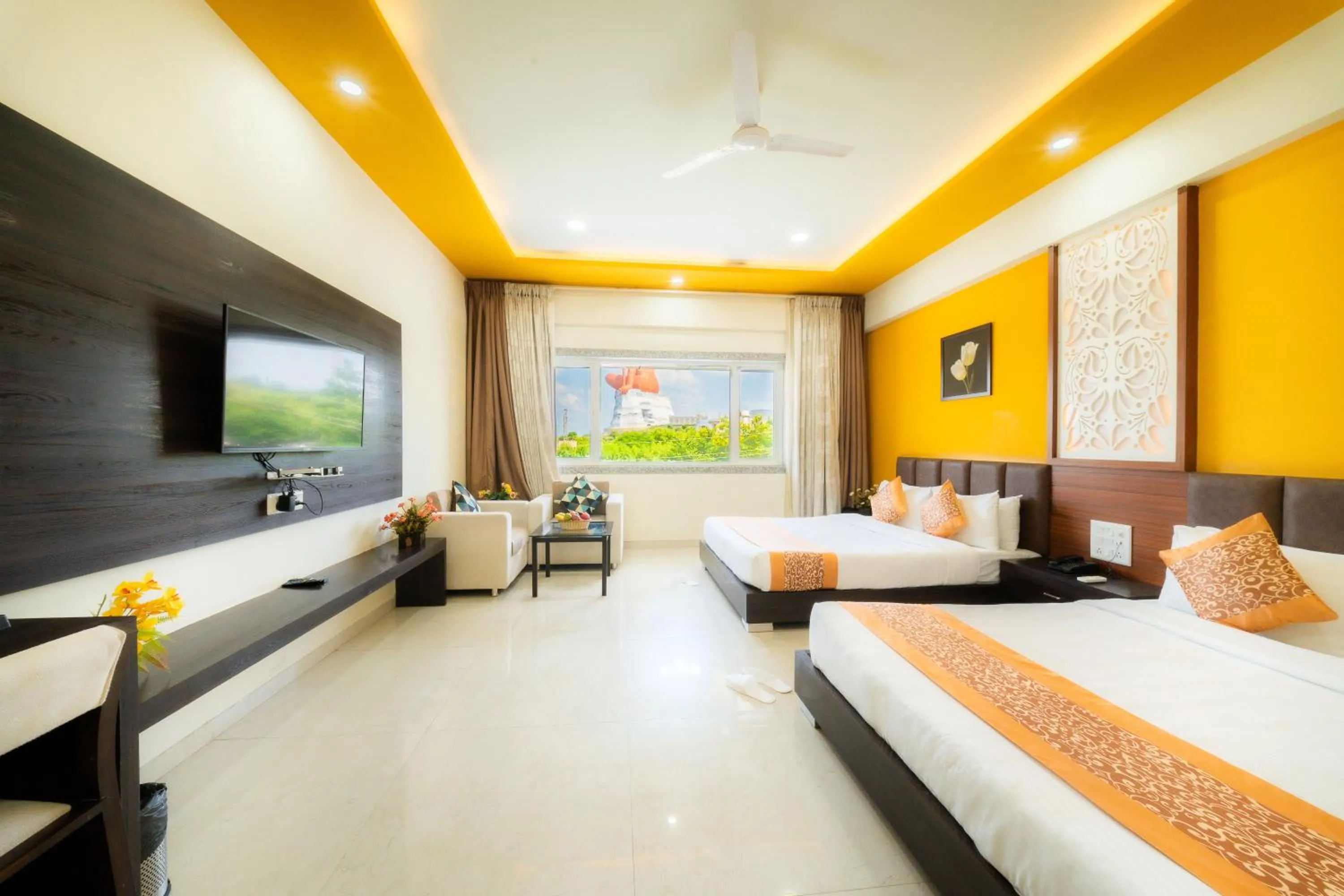 Communal lounge/ TV room, Bed in The Sky Imperial- Hotel Gopal Darshan