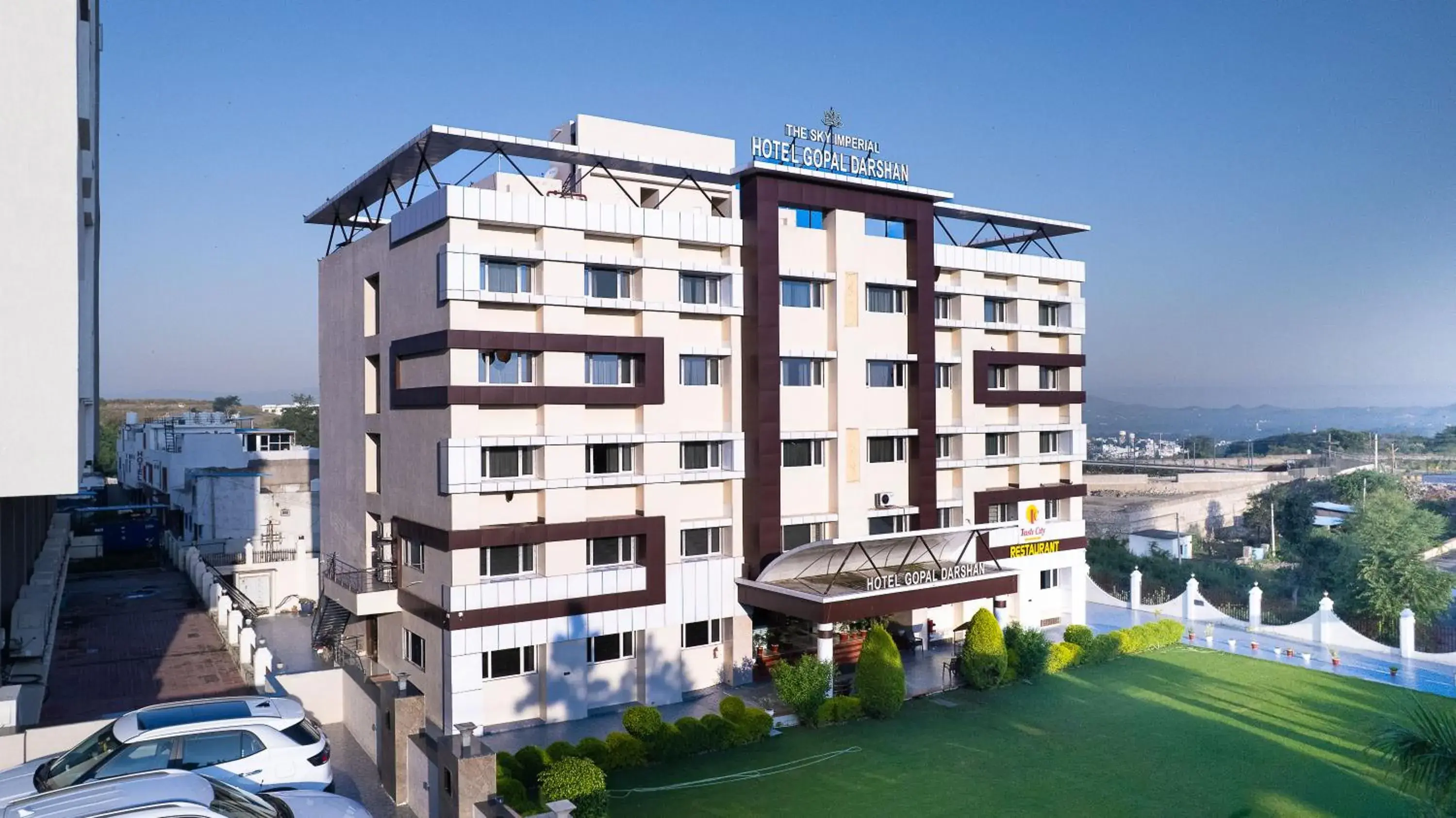 Property building in The Sky Imperial- Hotel Gopal Darshan Property building in The Sky Imperial- Hotel Gopal Darshan