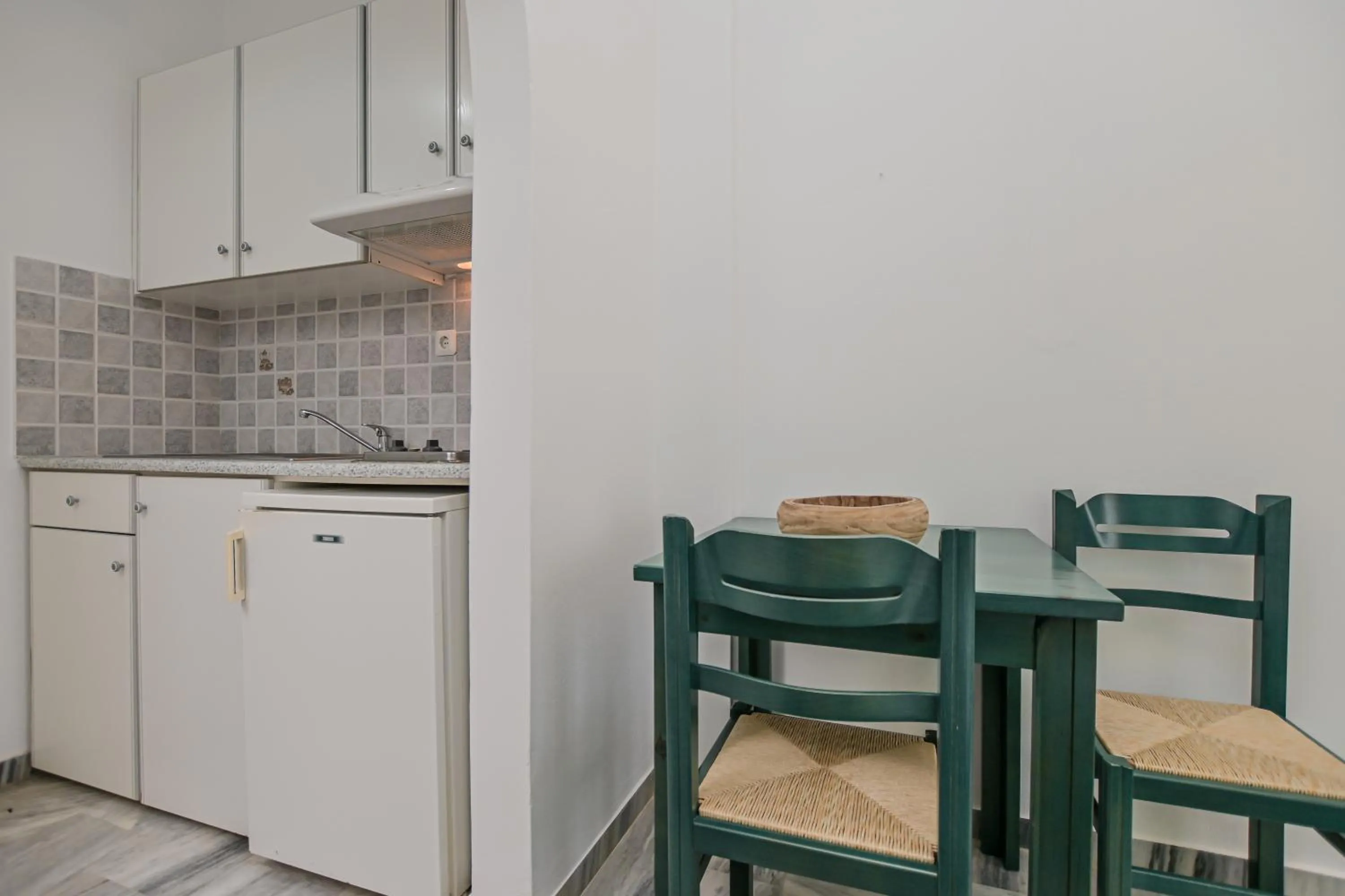 Kitchen or kitchenette in Naxian Garden of Senses