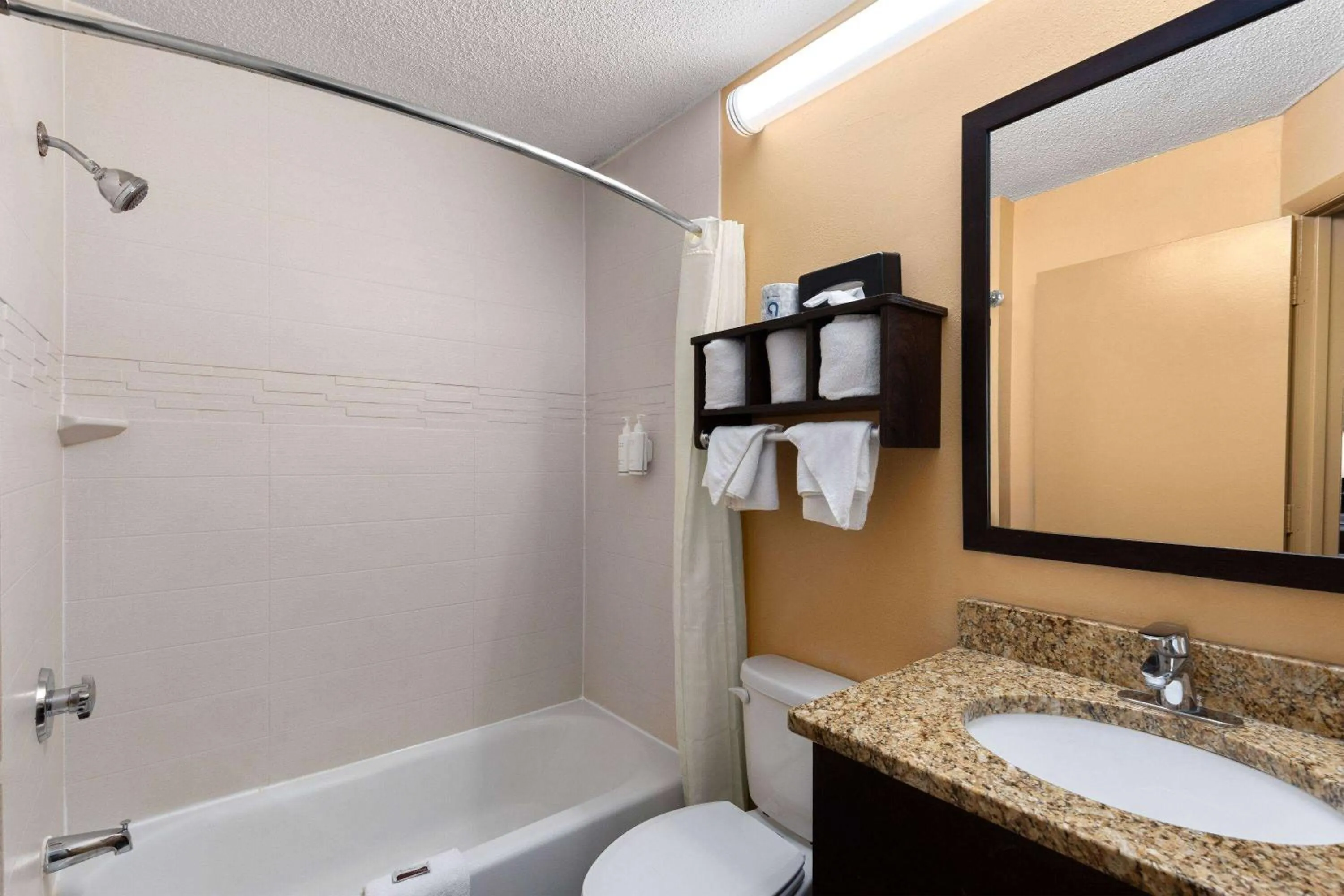 TV and multimedia in Super 8 by Wyndham Myrtle Beach/Market Common Area