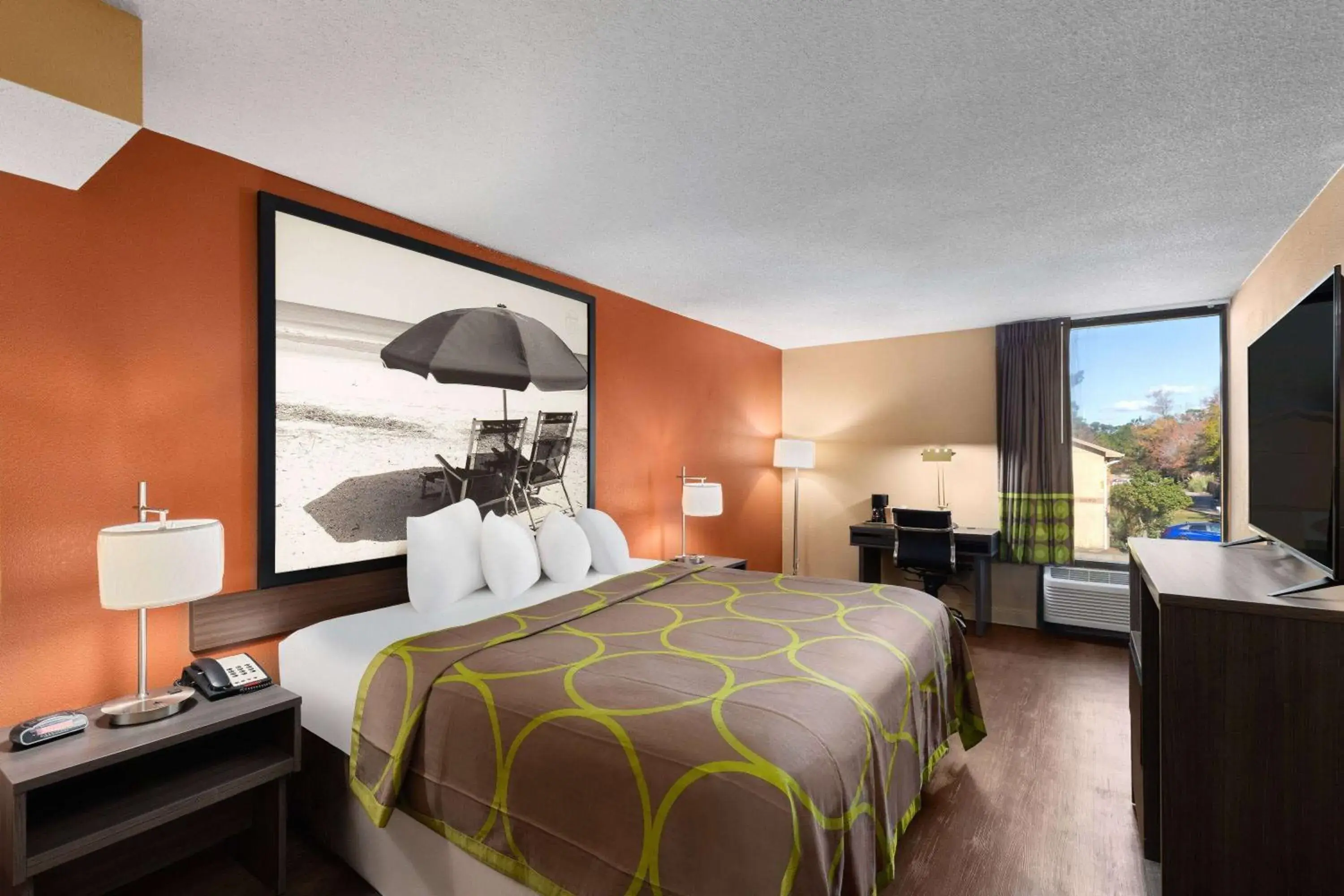 Photo of the whole room, Bed in Super 8 by Wyndham Myrtle Beach/Market Common Area Photo of the whole room, Bed in Super 8 by Wyndham Myrtle Beach/Market Common Area