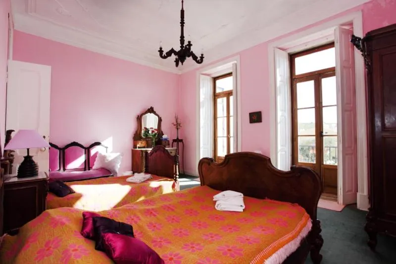 Photo of the whole room, Bed in Casa Grande Portugal