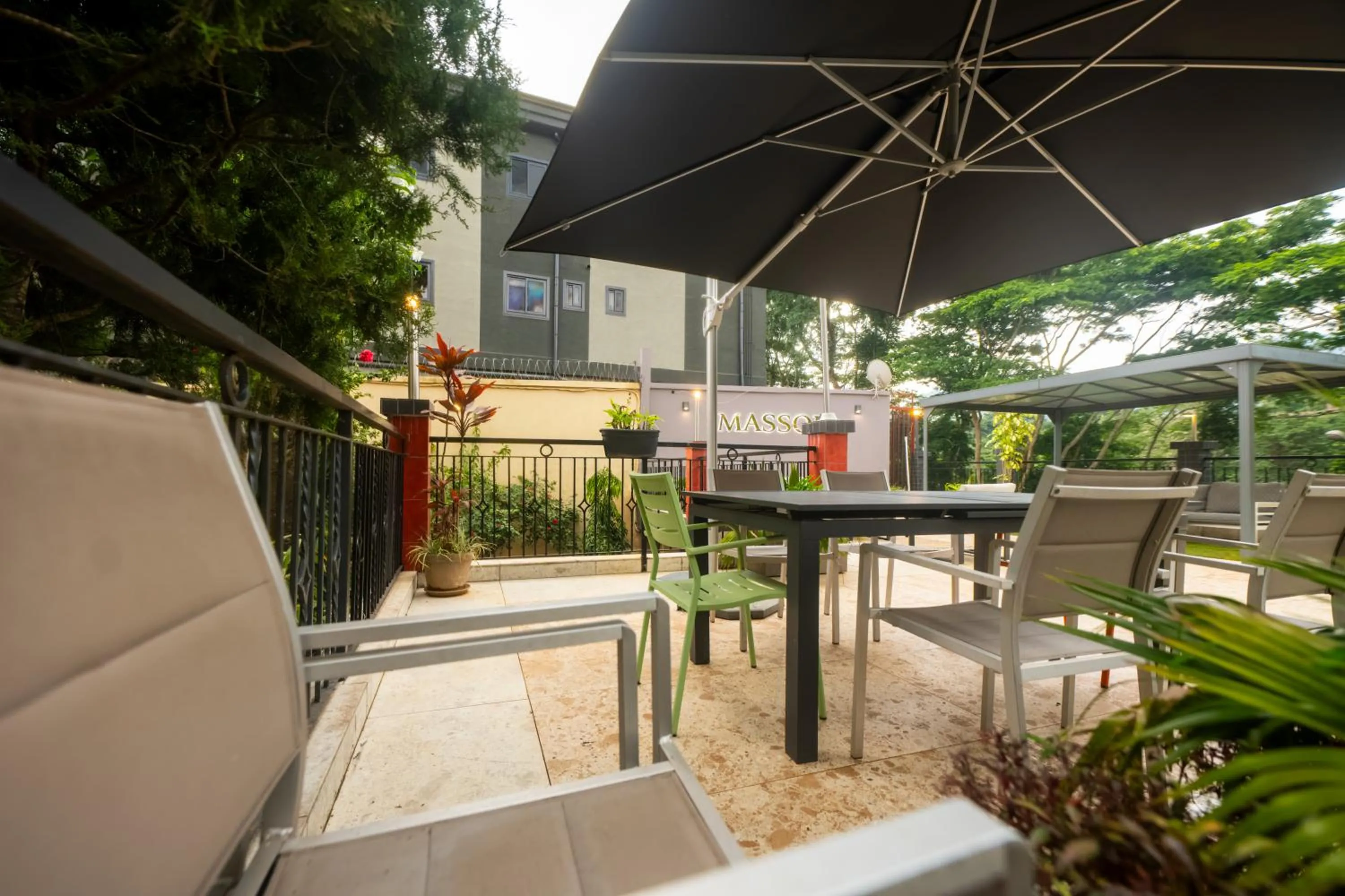 Patio in Residence MASSOU