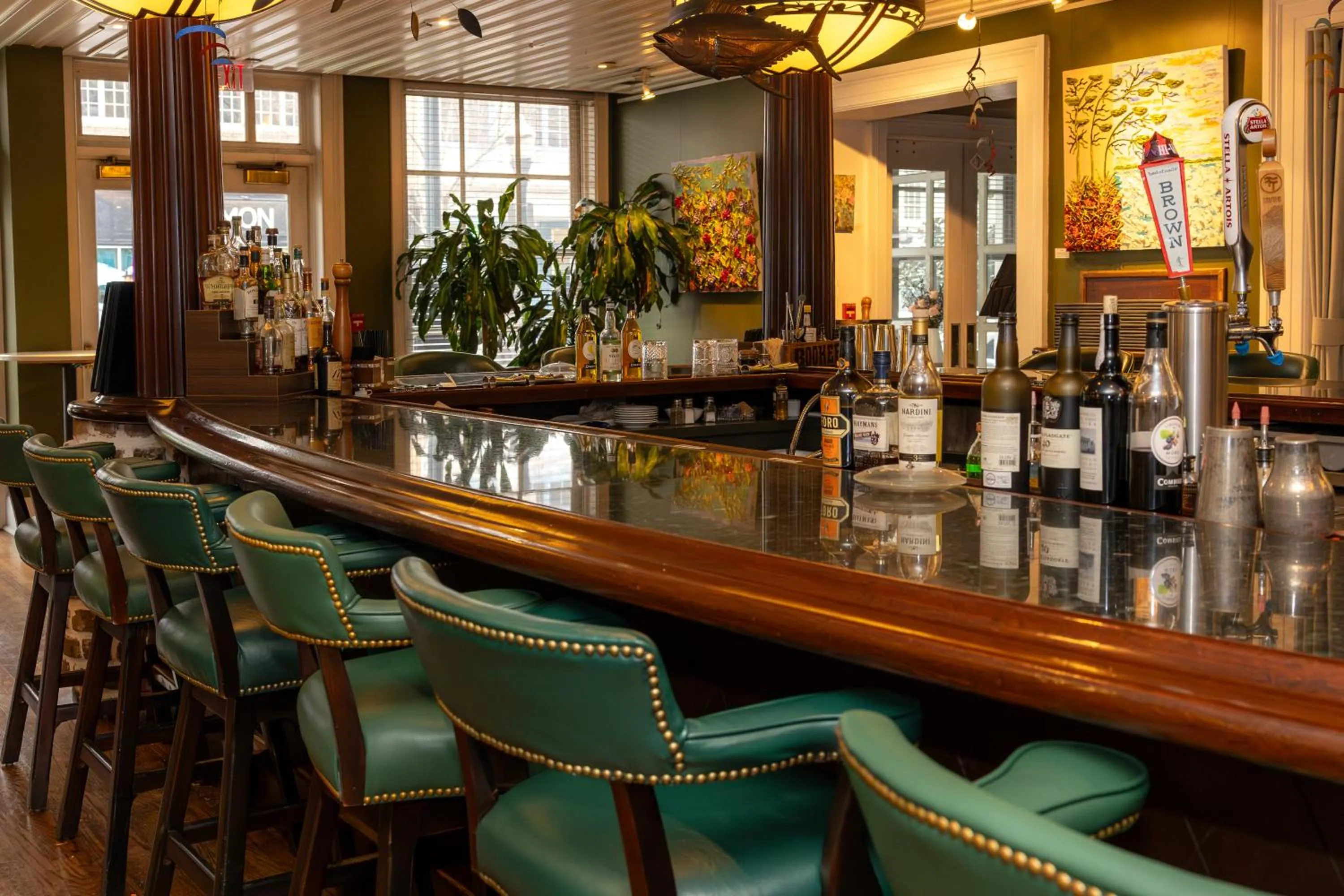 Lounge or bar in The Marshall House, Historic Inns of Savannah Collection