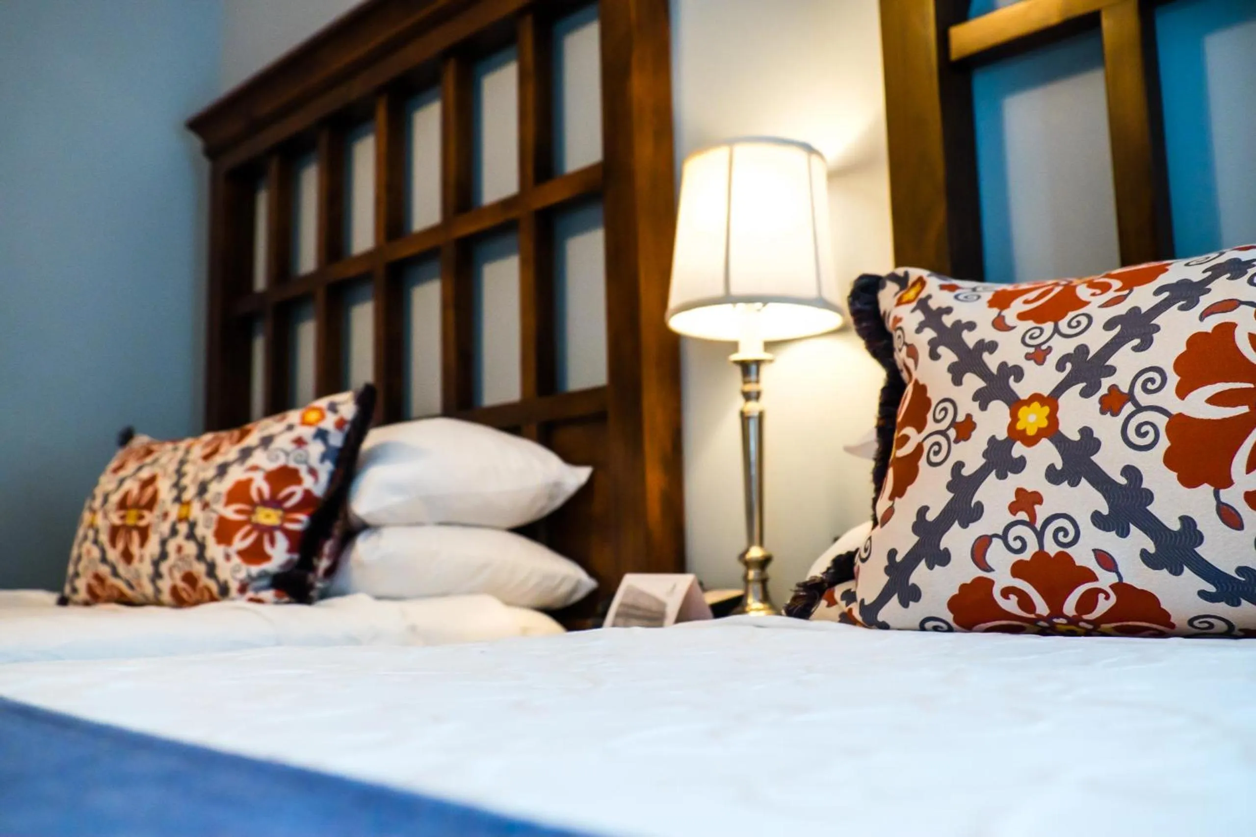 Bed in The Marshall House, Historic Inns of Savannah Collection