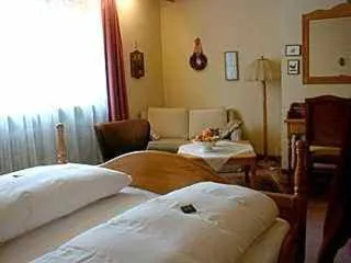 Photo of the whole room, Bed in Resengörg