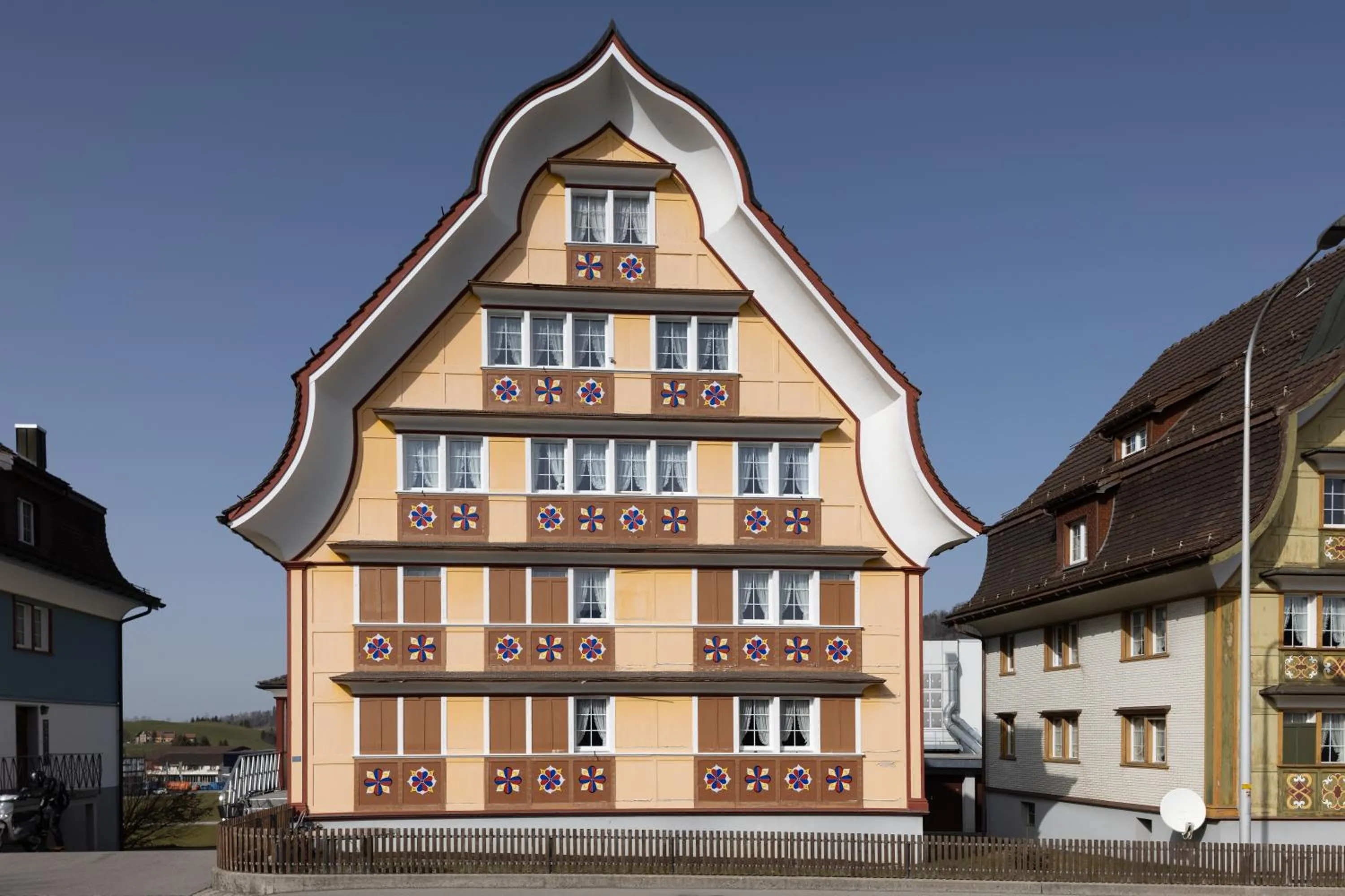 Property building in Blattenheimat - im traditionellen Appenzeller Haus