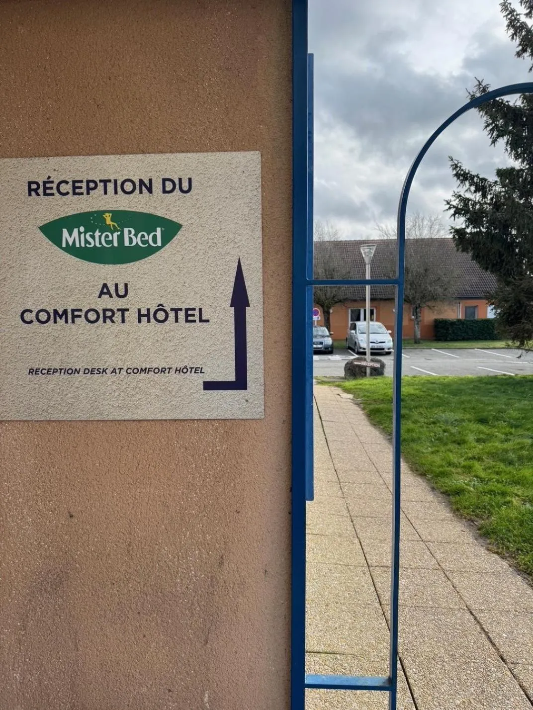 Banquet/Function facilities in Mister Bed Saran