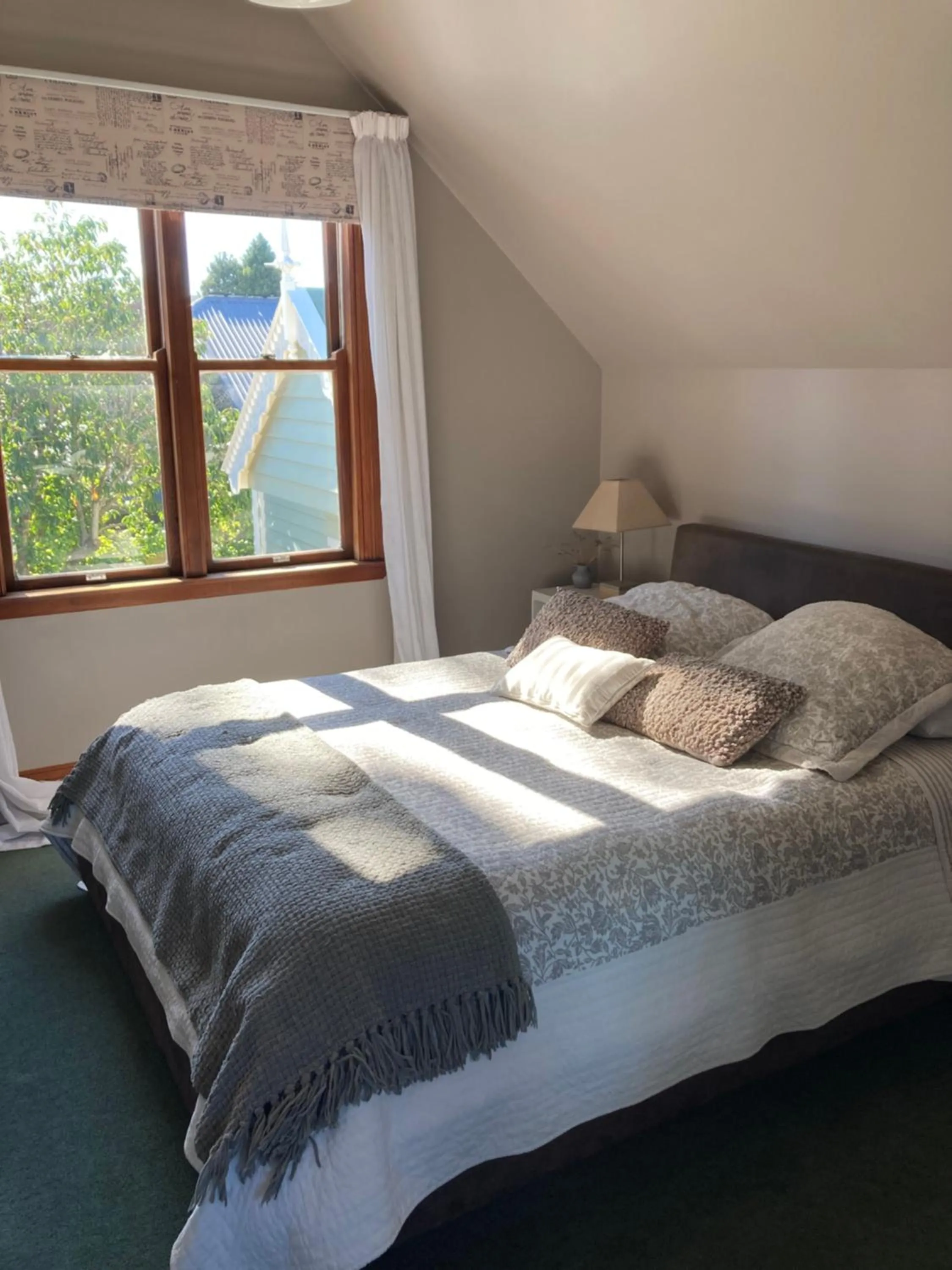 Bedroom, Bed in Taiparoro House