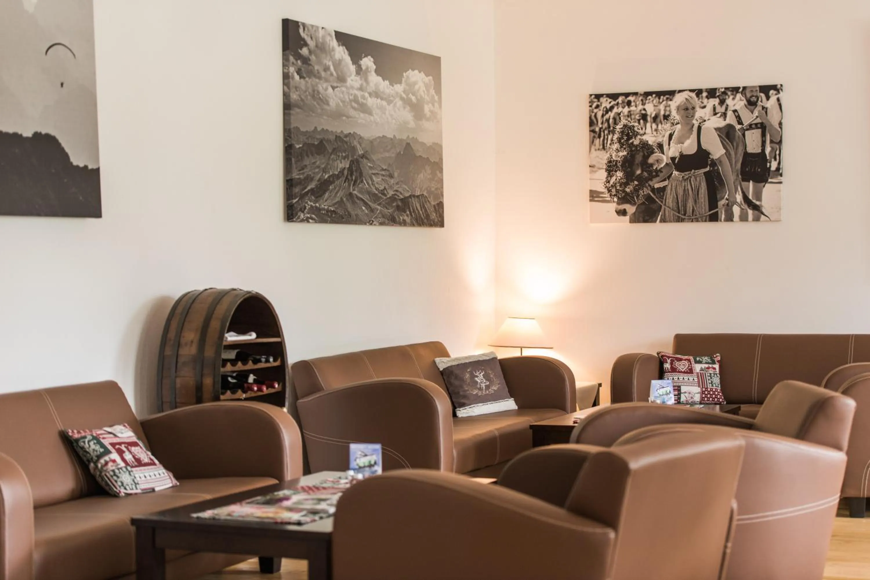 Lobby or reception in Alpenhotel Sonneck - mit Bergbahnticket