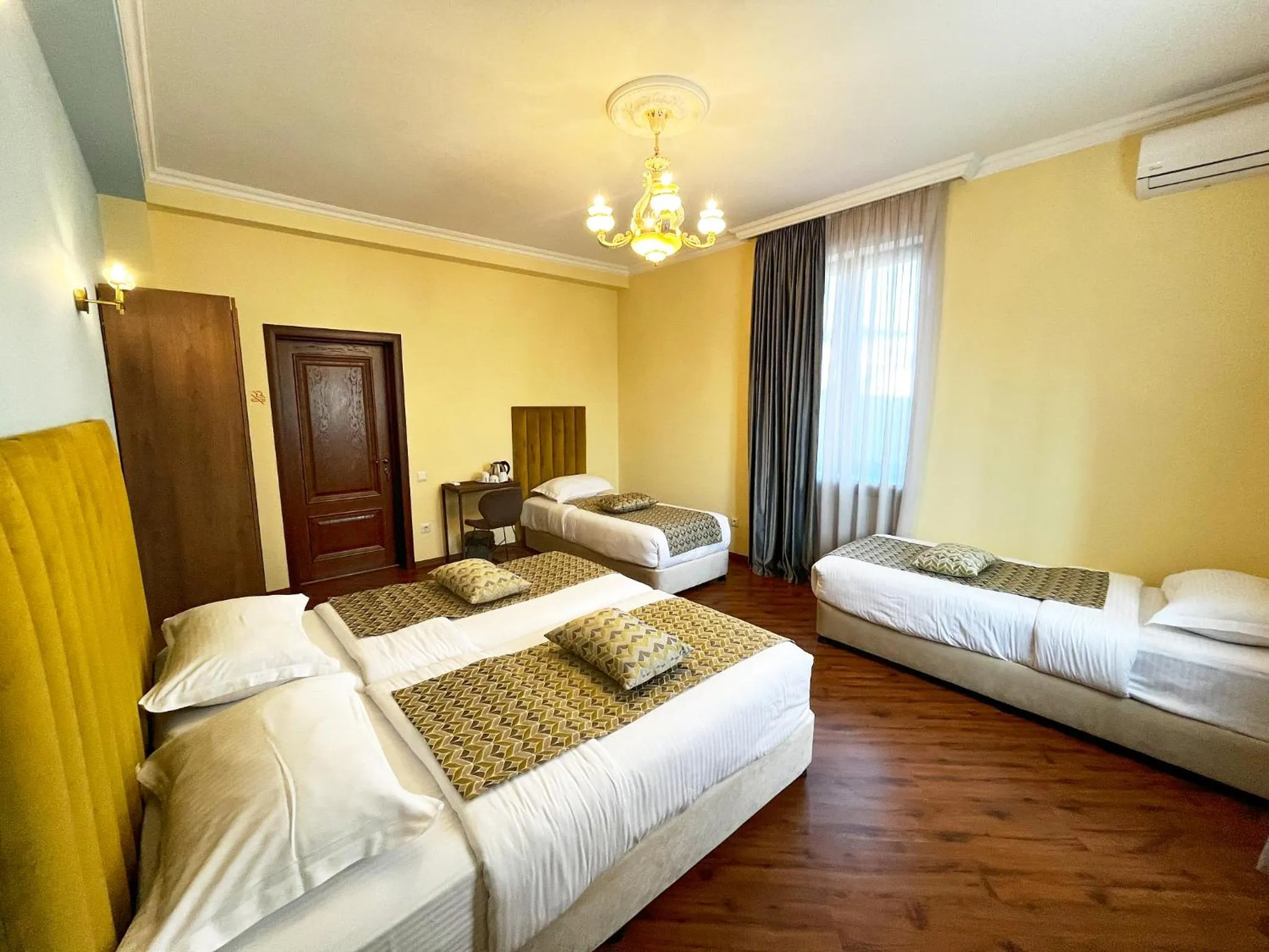 Bed in Phazisi Hotel