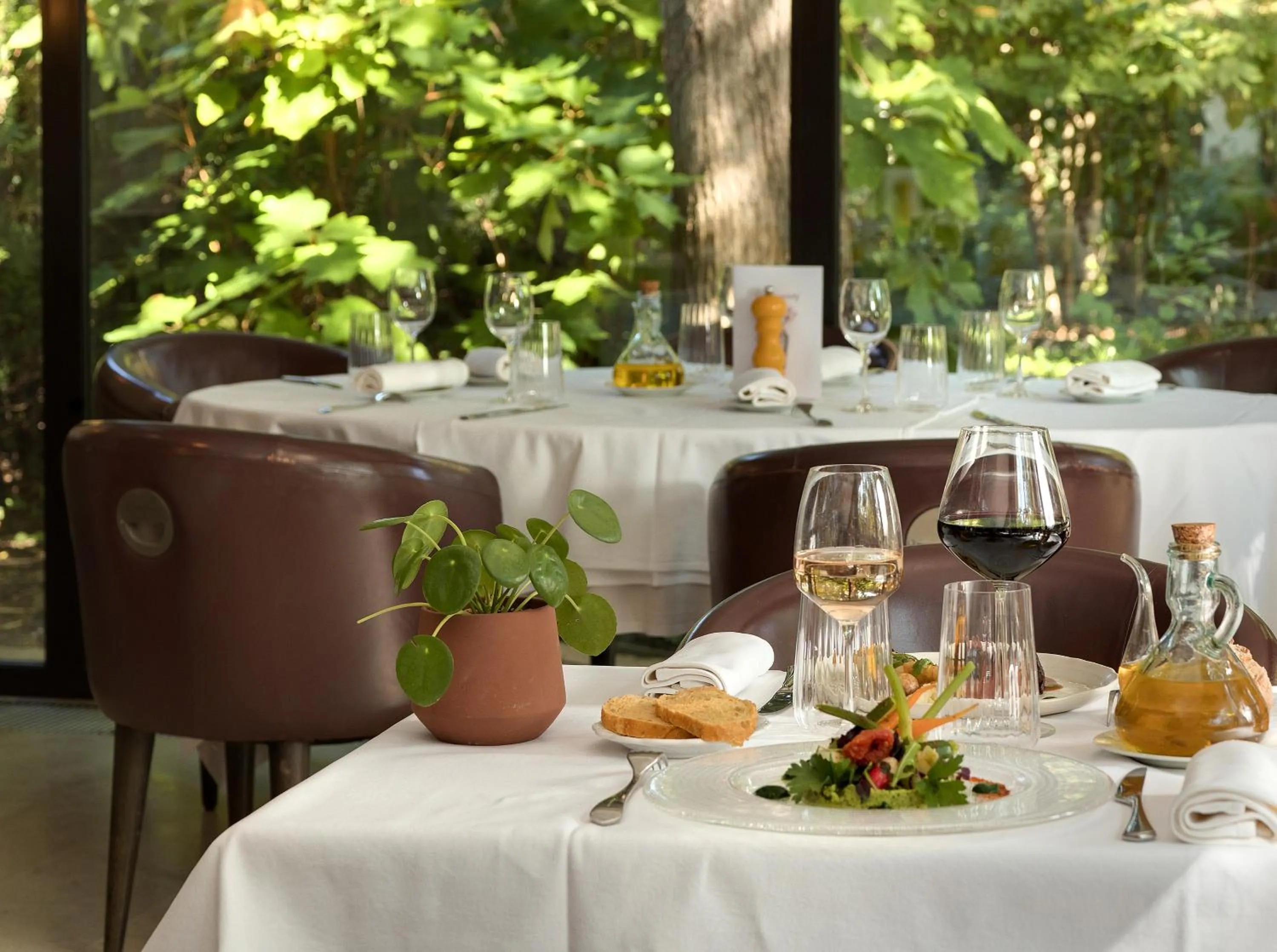 Restaurant/places to eat in CAZAUDEHORE Hôtel Restaurant Gastronomique Terrasse et Jardins