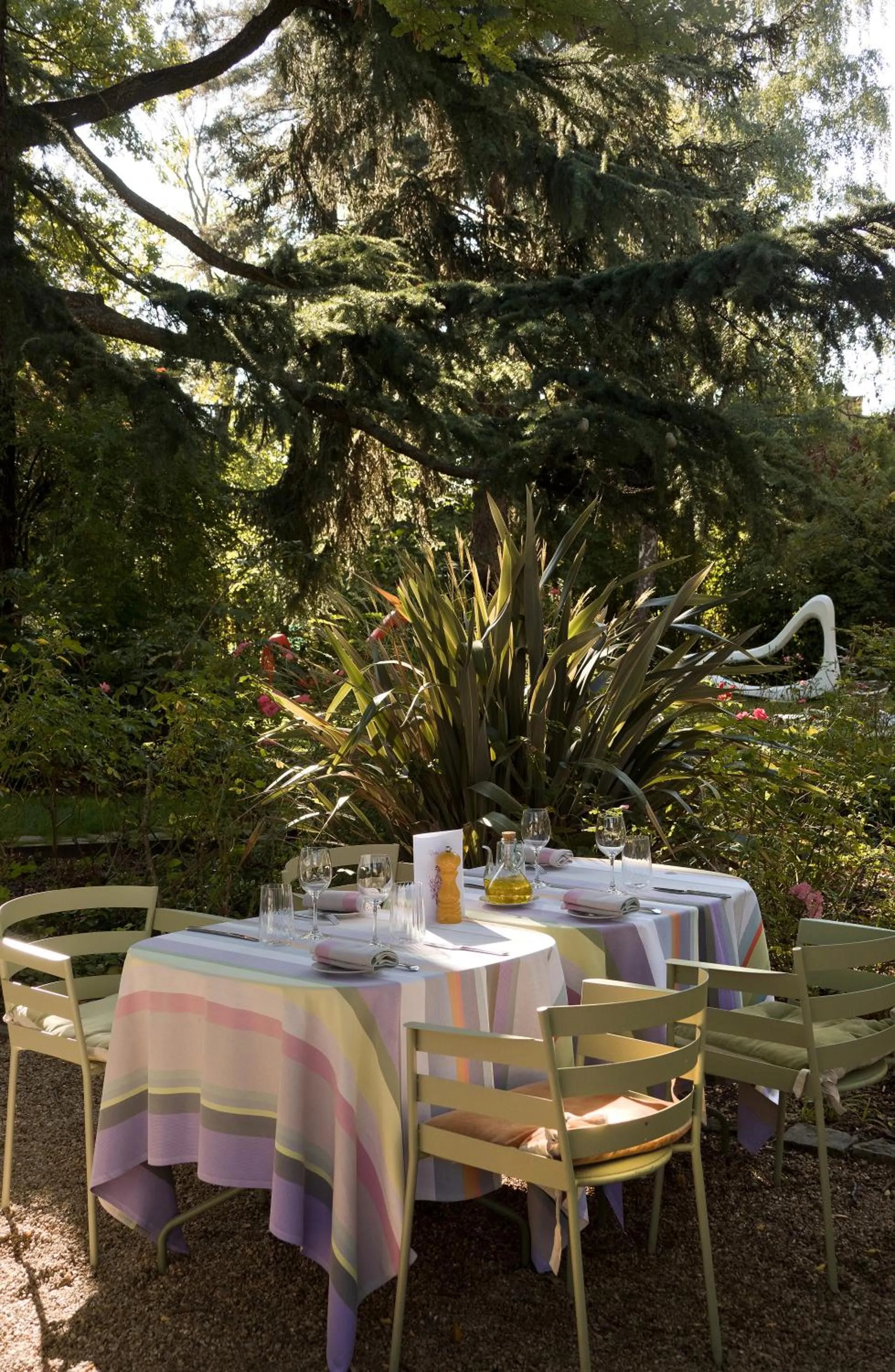 Restaurant/places to eat in CAZAUDEHORE Hôtel Restaurant Gastronomique Terrasse et Jardins