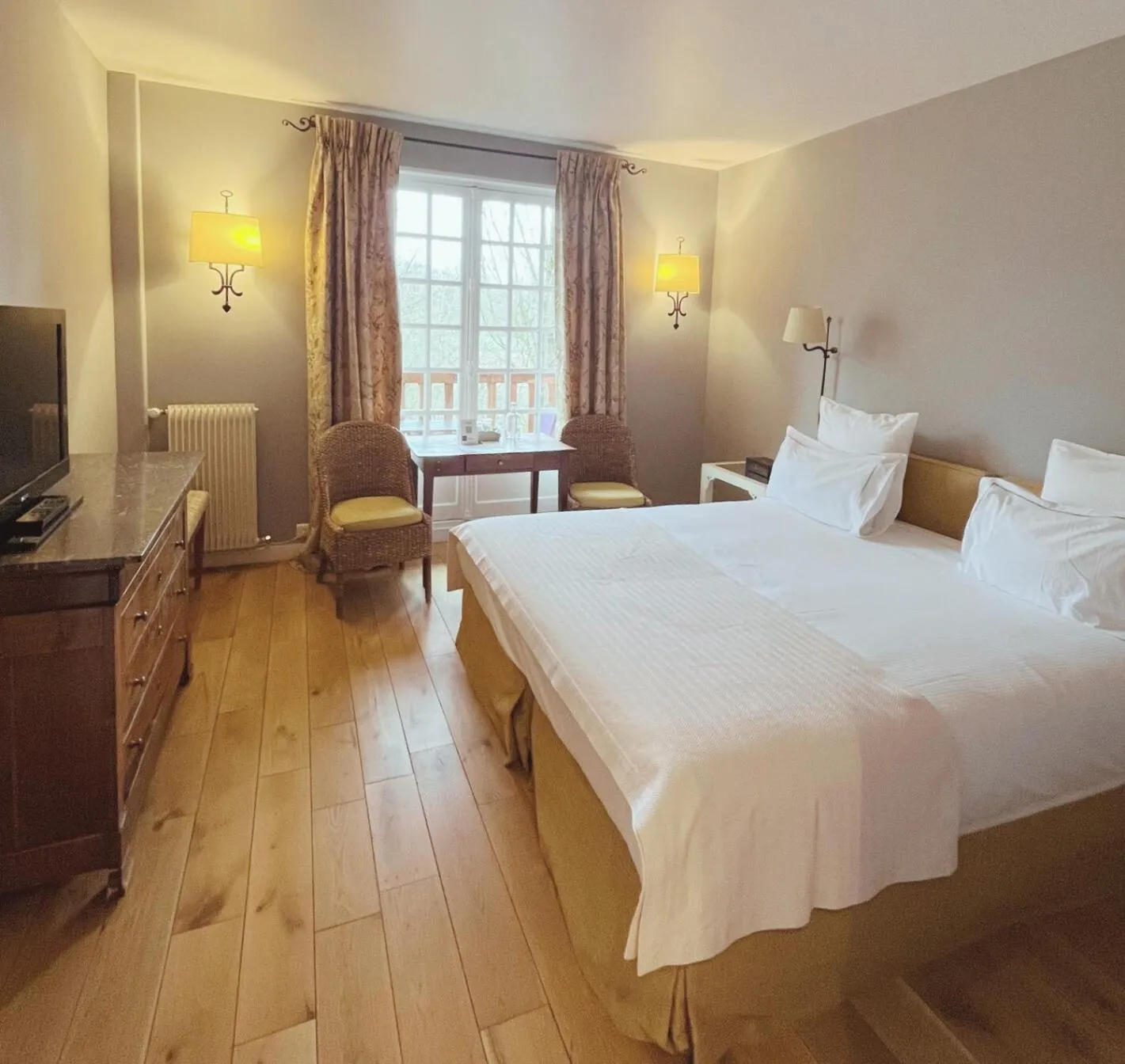 Bedroom, Bed in CAZAUDEHORE Hôtel Restaurant Gastronomique Terrasse et Jardins