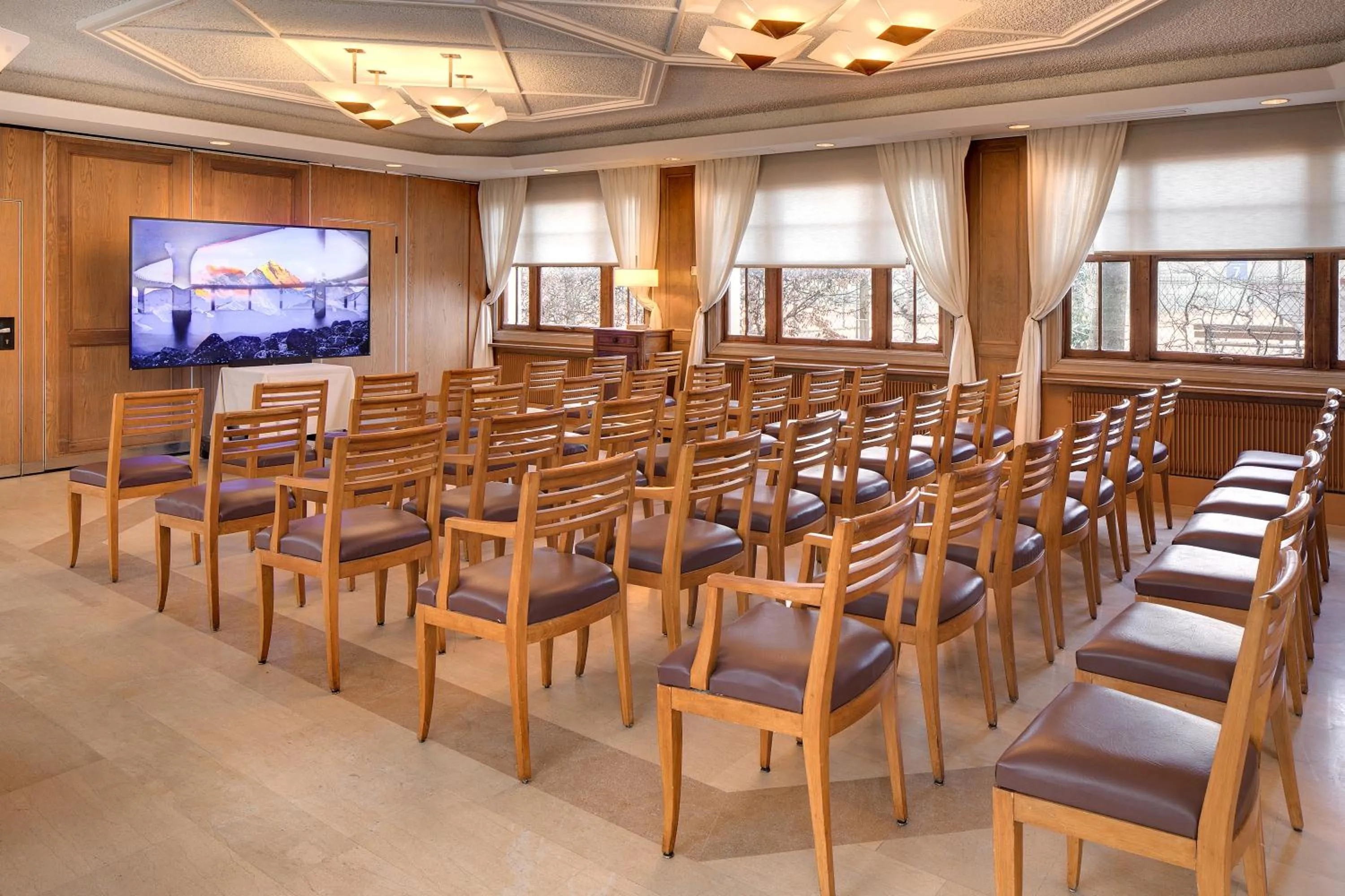Meeting/conference room in CAZAUDEHORE Hôtel Restaurant Gastronomique Terrasse et Jardins