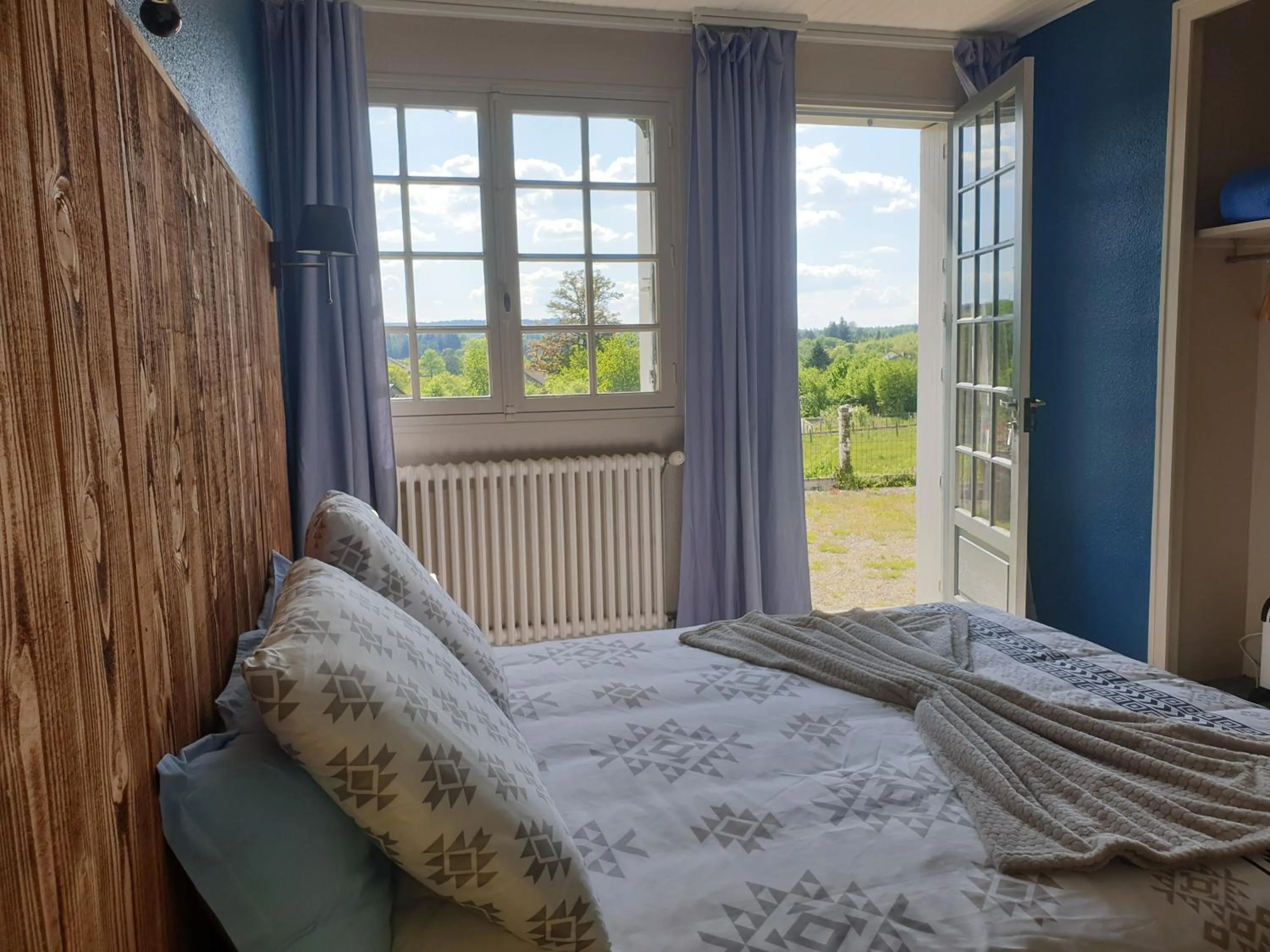 Bed in Auberge du Bois de l'étang - Motel les Tilleuls