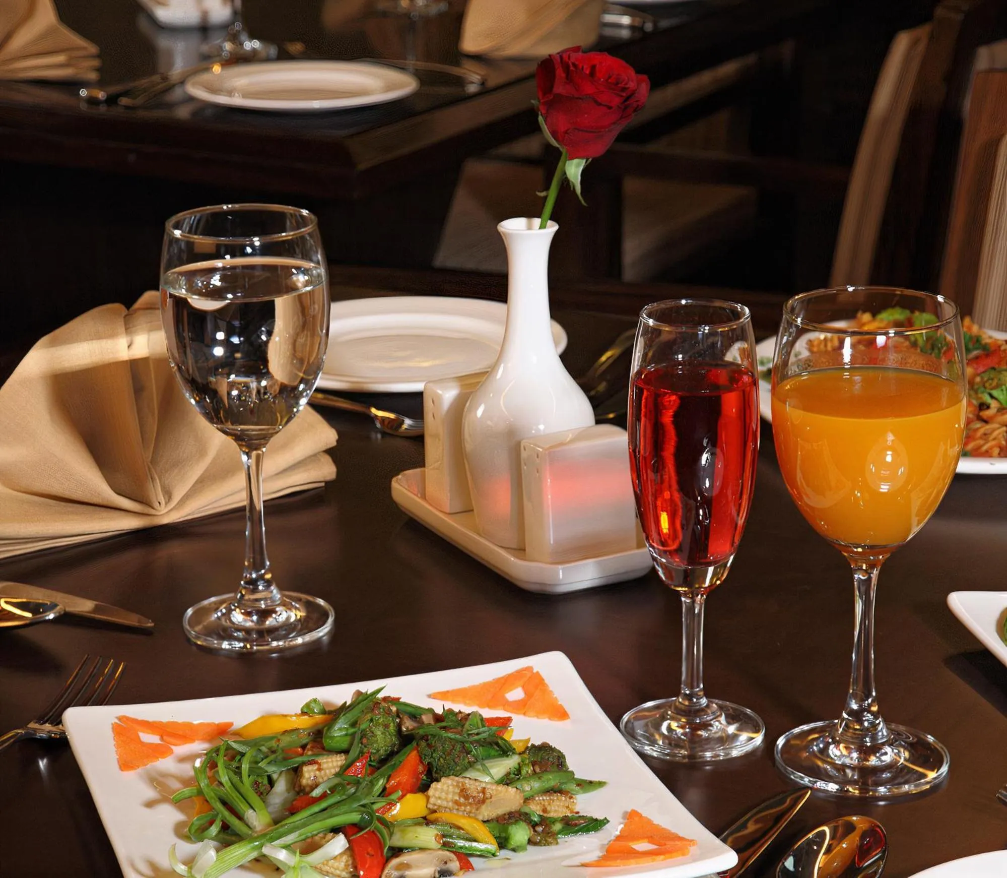 Food and drinks in Godwin Haridwar