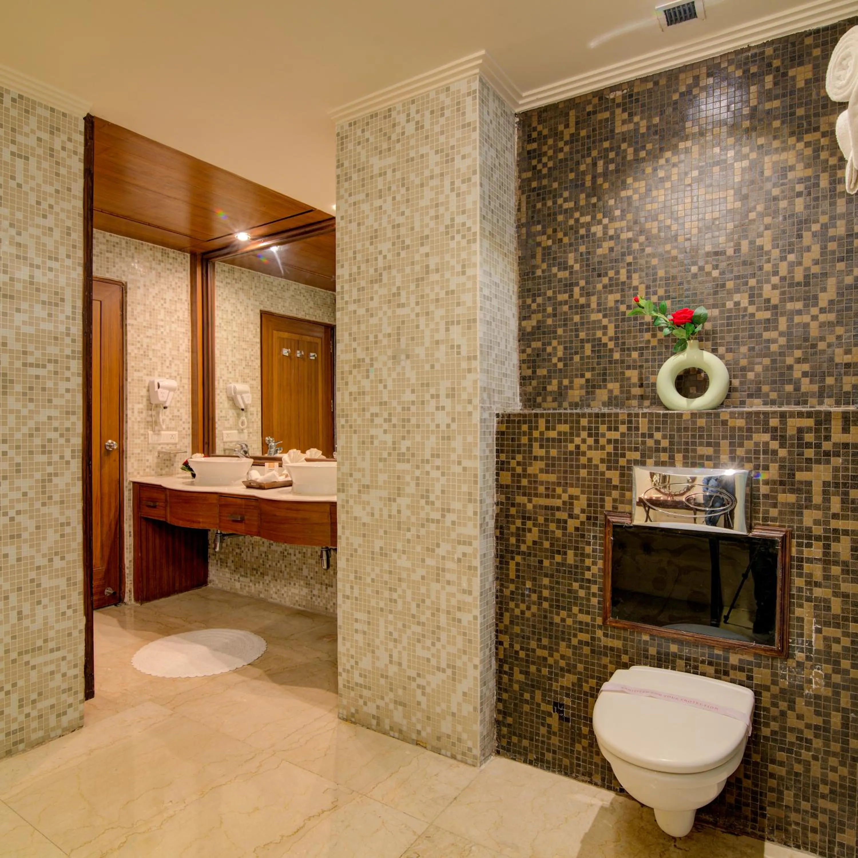 Toilet in Godwin Haridwar