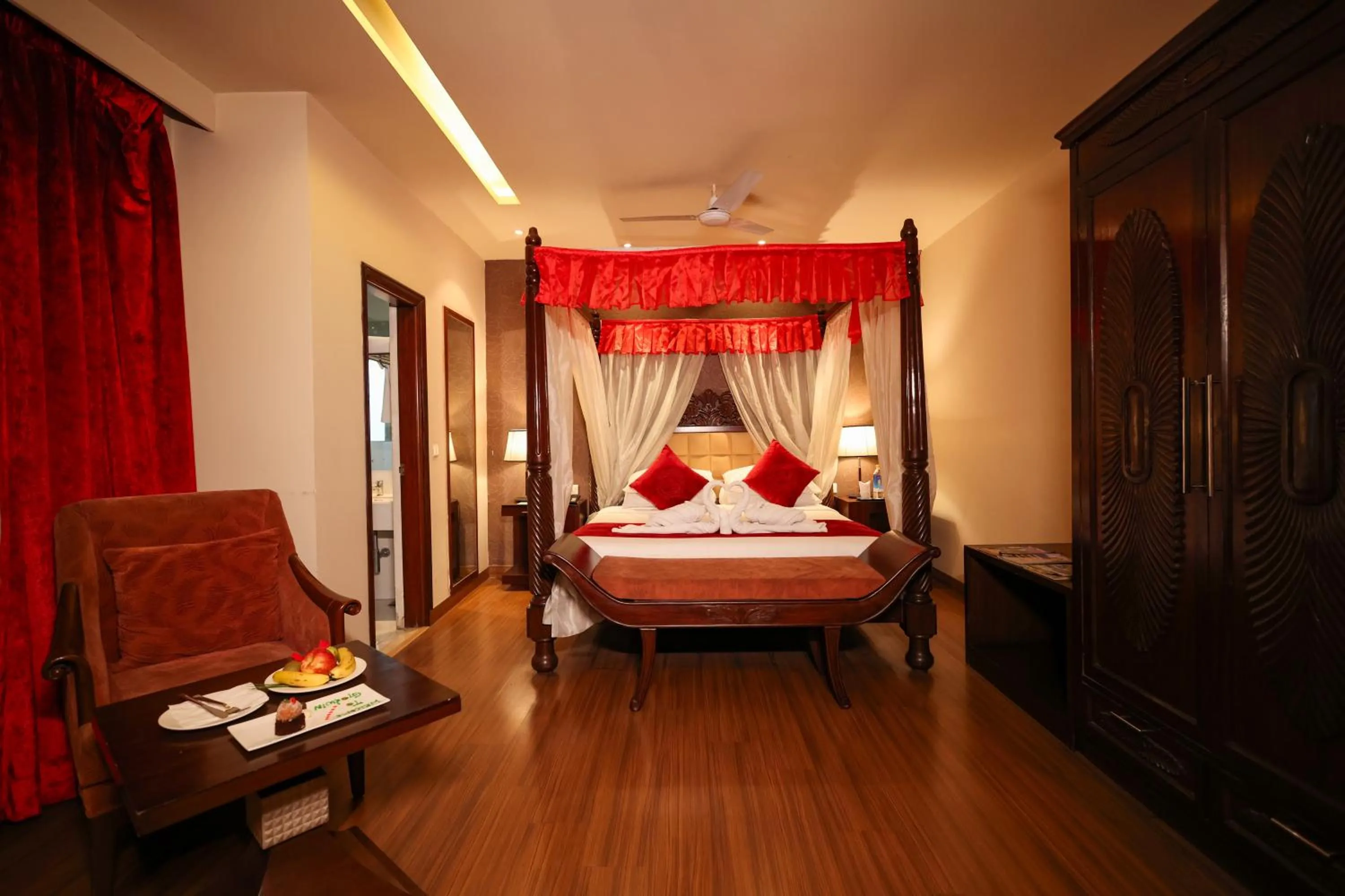 Bedroom, Bed in Godwin Meerut