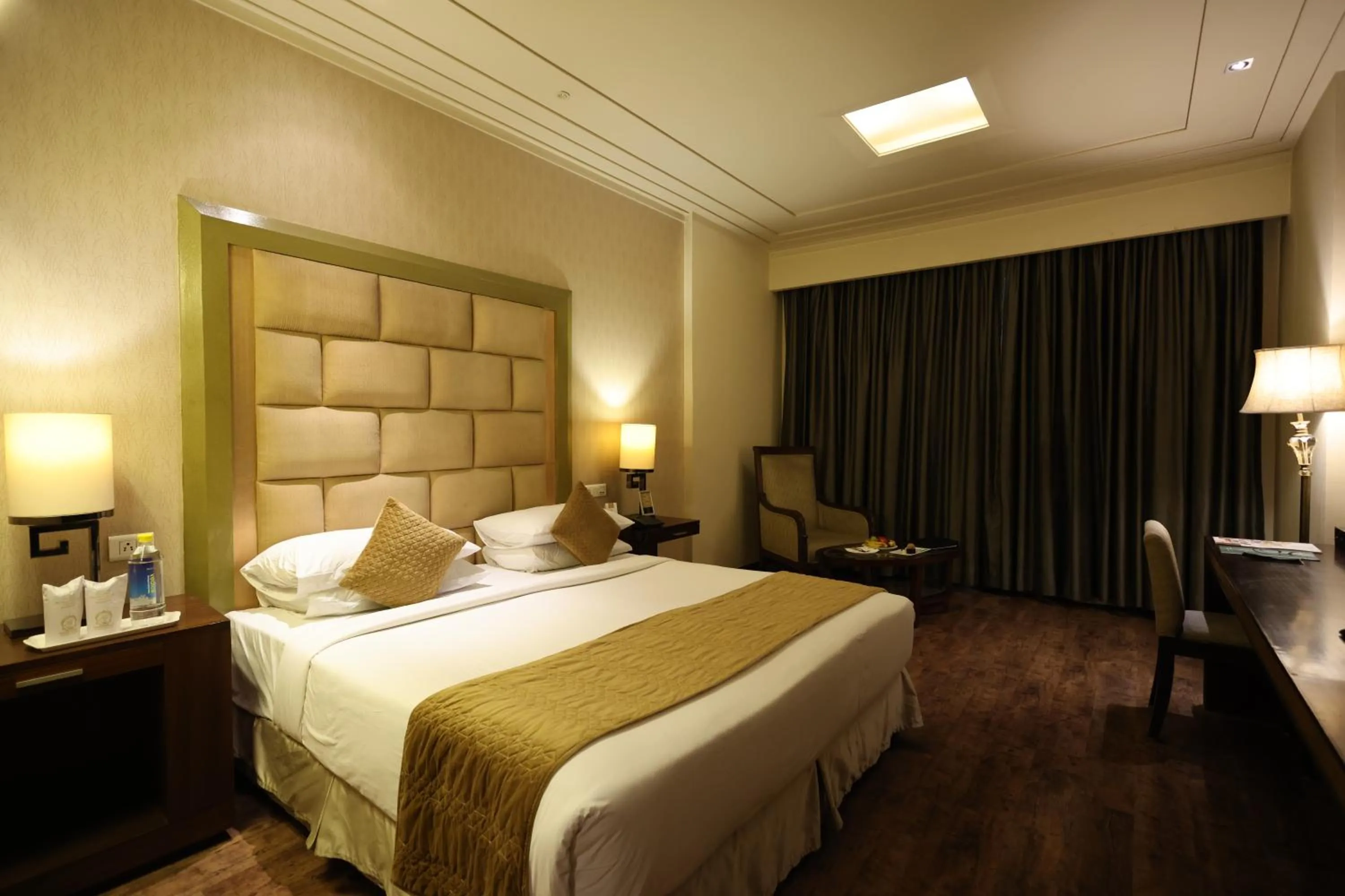 Bedroom, Bed in Godwin Meerut