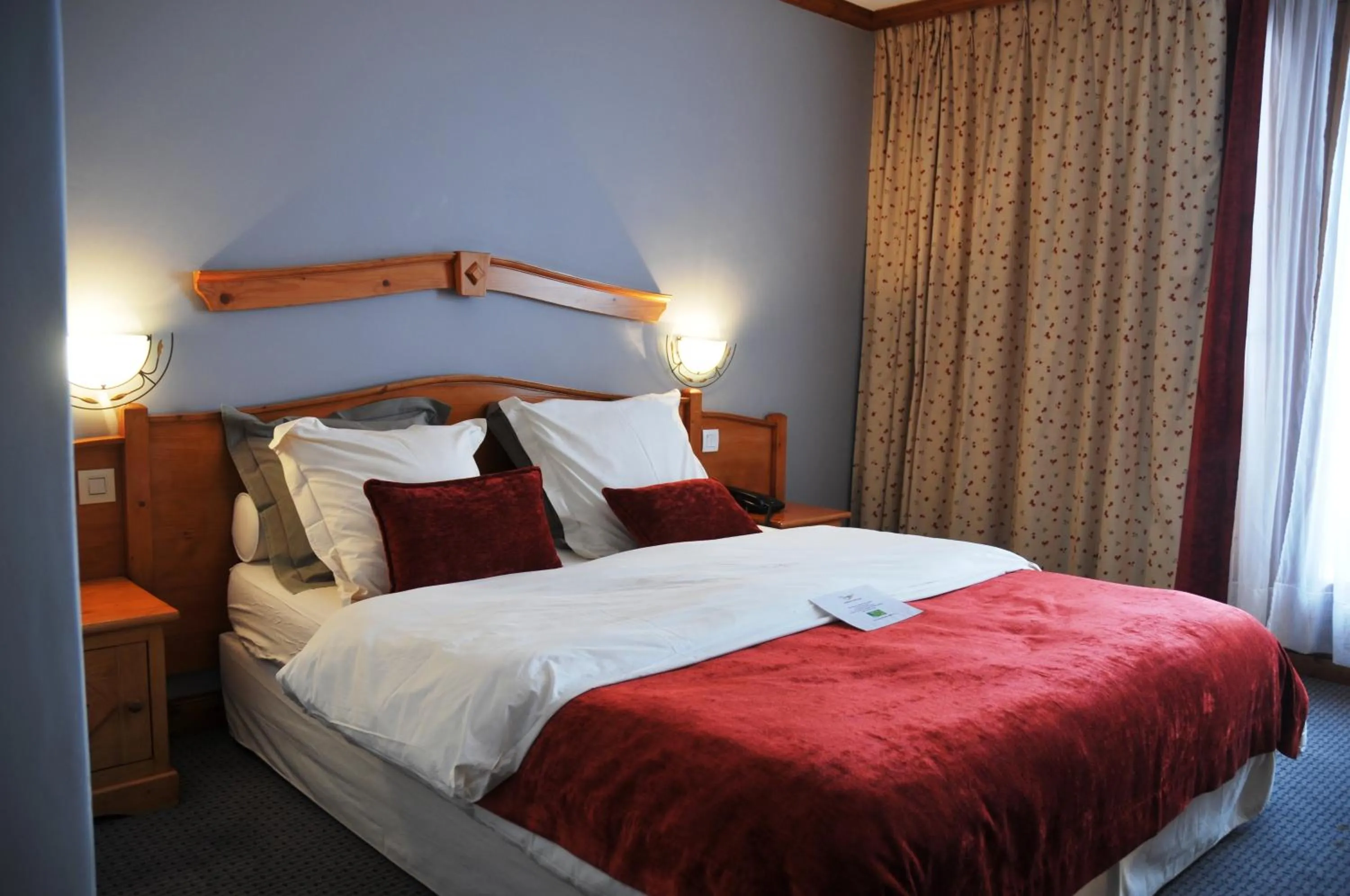 Bedroom, Bed in Le Calgary