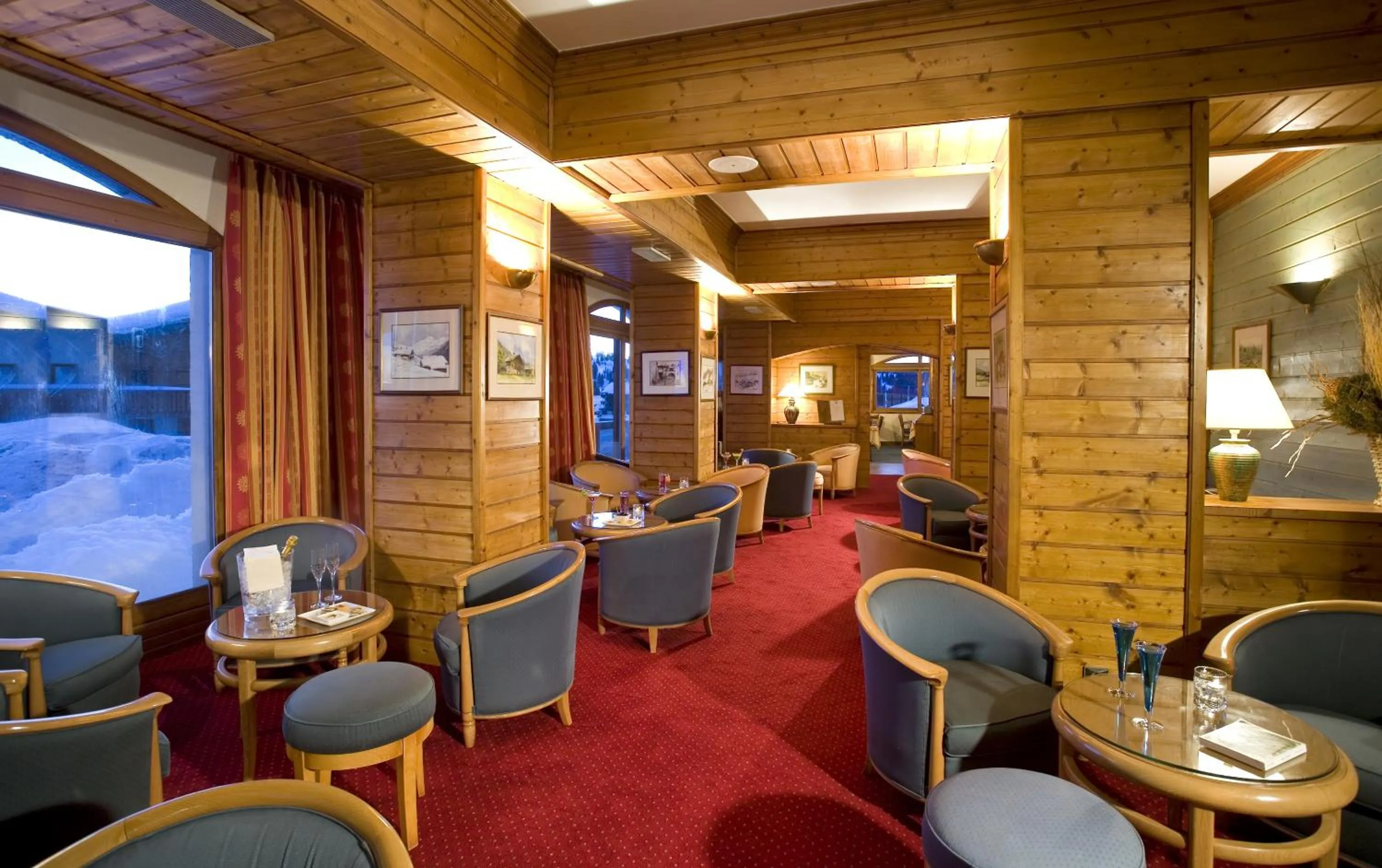 Lounge or bar in Le Calgary