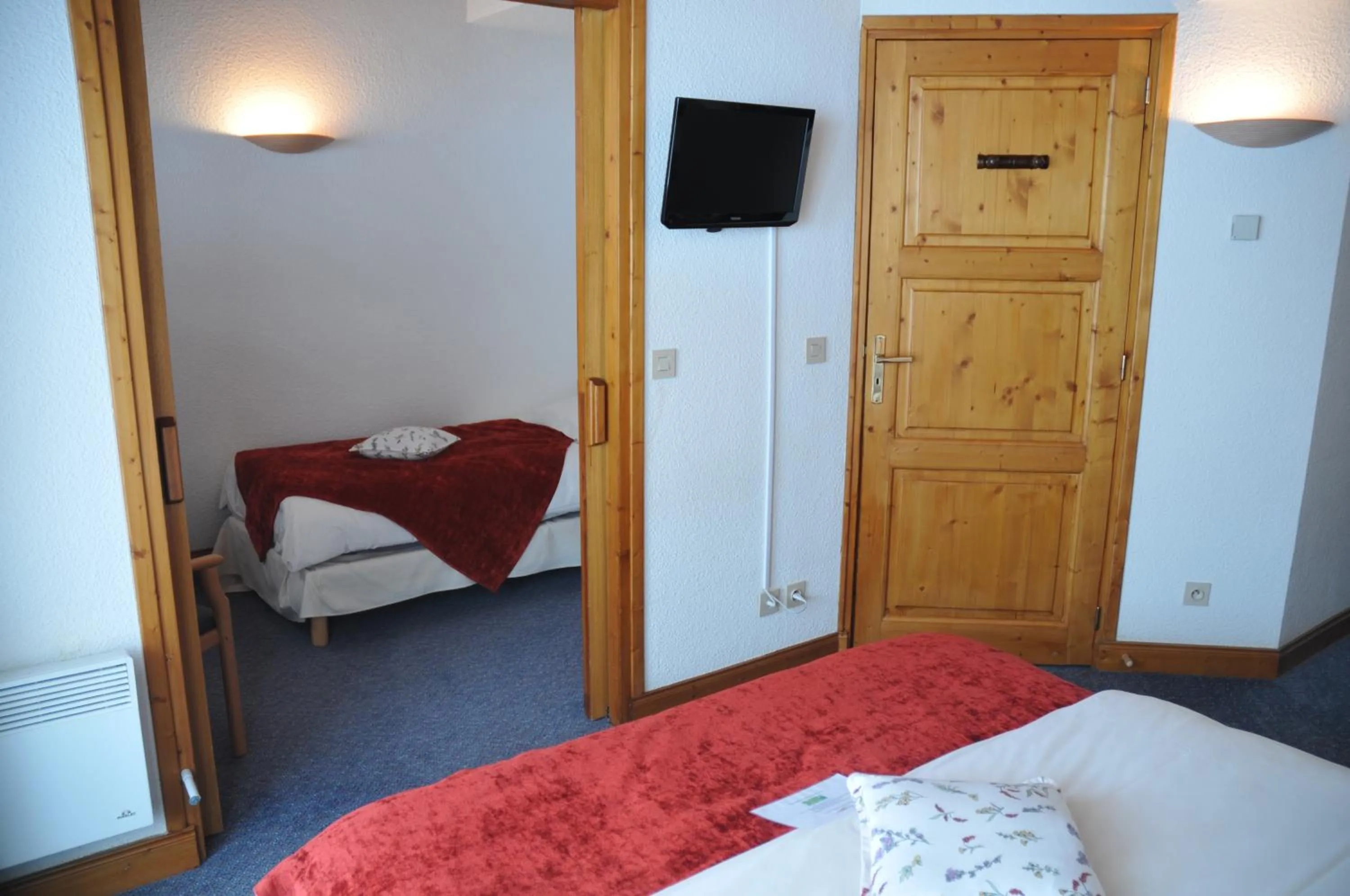 Bedroom, Bed in Le Calgary