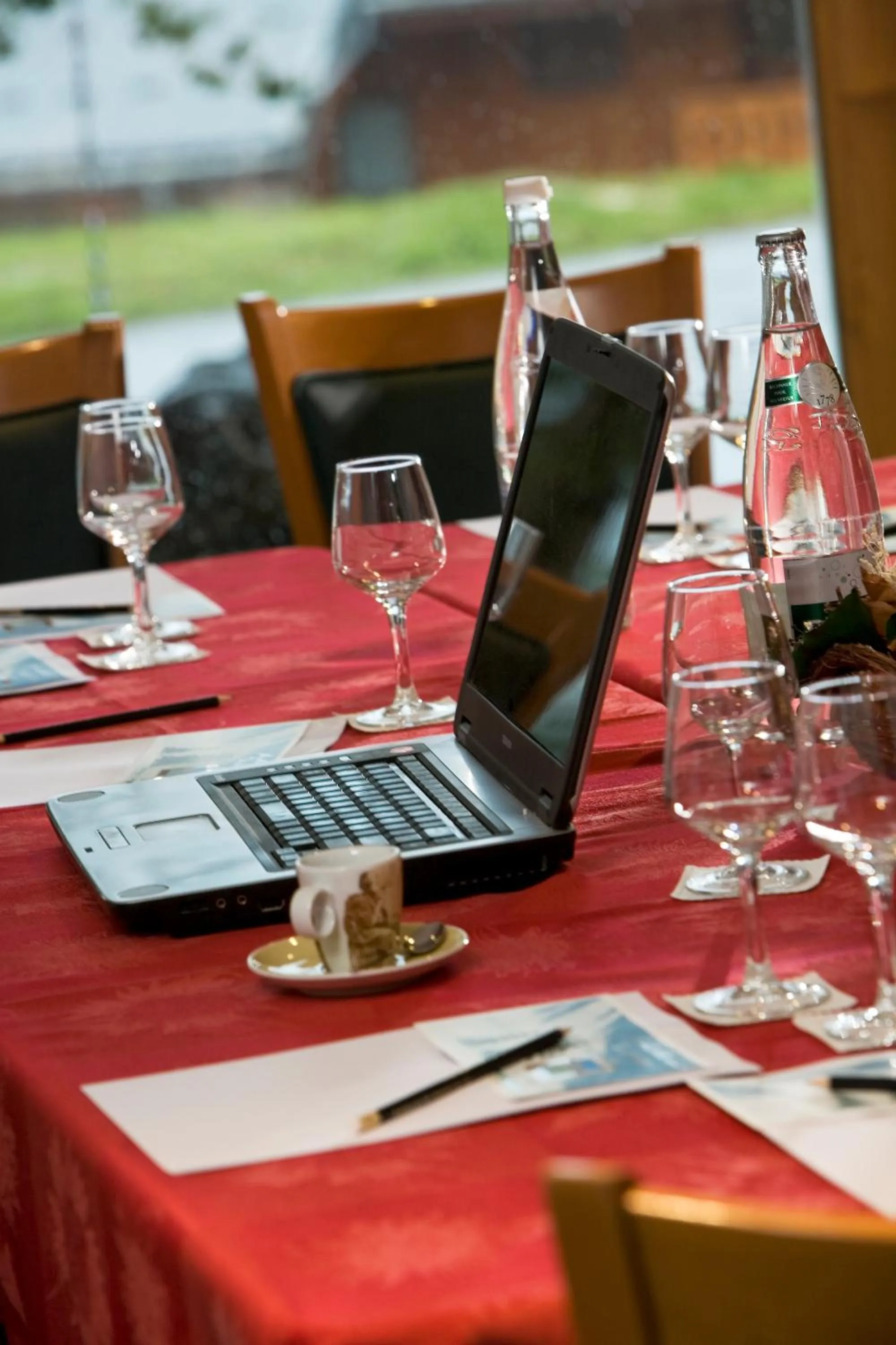 Restaurant/places to eat in Le Calgary