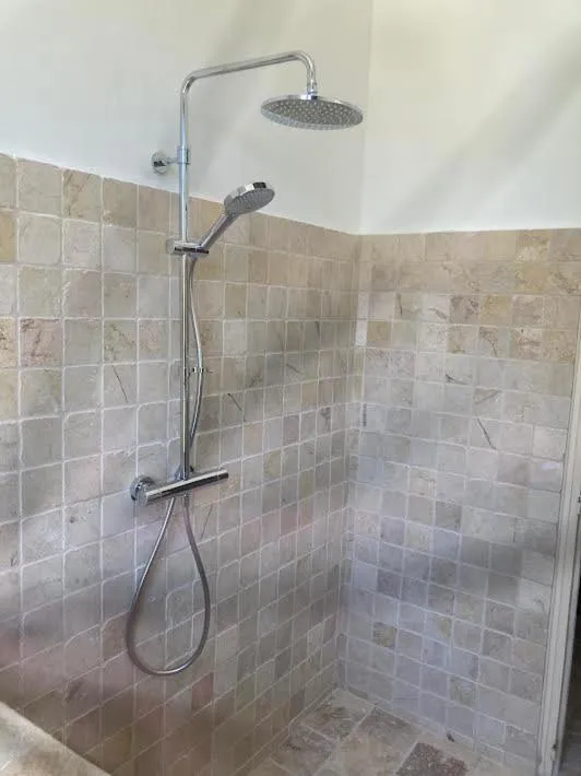 Suite Royale- SPA - Jacuzzi - Sauna - Massage - 2 Double Rooms - 4 SAISONS - Piscine Chauffée Toute l'année - POOL VIEW - Heated POOL -800m City Centre