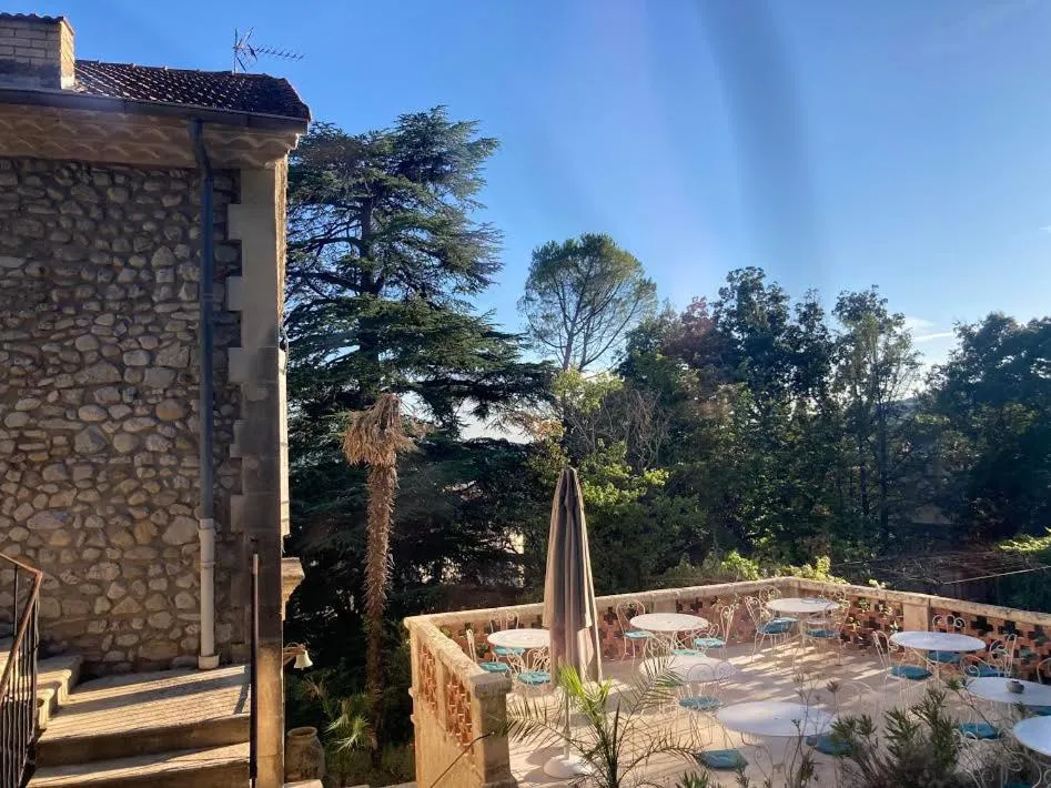 Suite Royale- SPA - Jacuzzi - Sauna - Massage - 2 Double Rooms - 4 SAISONS - Piscine Chauffée Toute l'année - POOL VIEW - Heated POOL -800m City Centre