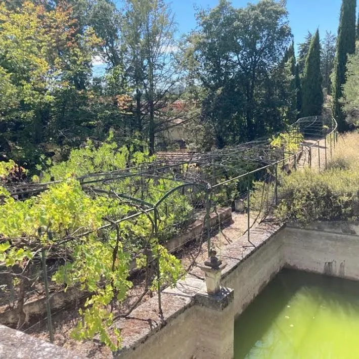 Suite Royale- SPA - Jacuzzi - Sauna - Massage - 2 Double Rooms - 4 SAISONS - Piscine Chauffée Toute l'année - POOL VIEW - Heated POOL -800m City Centre