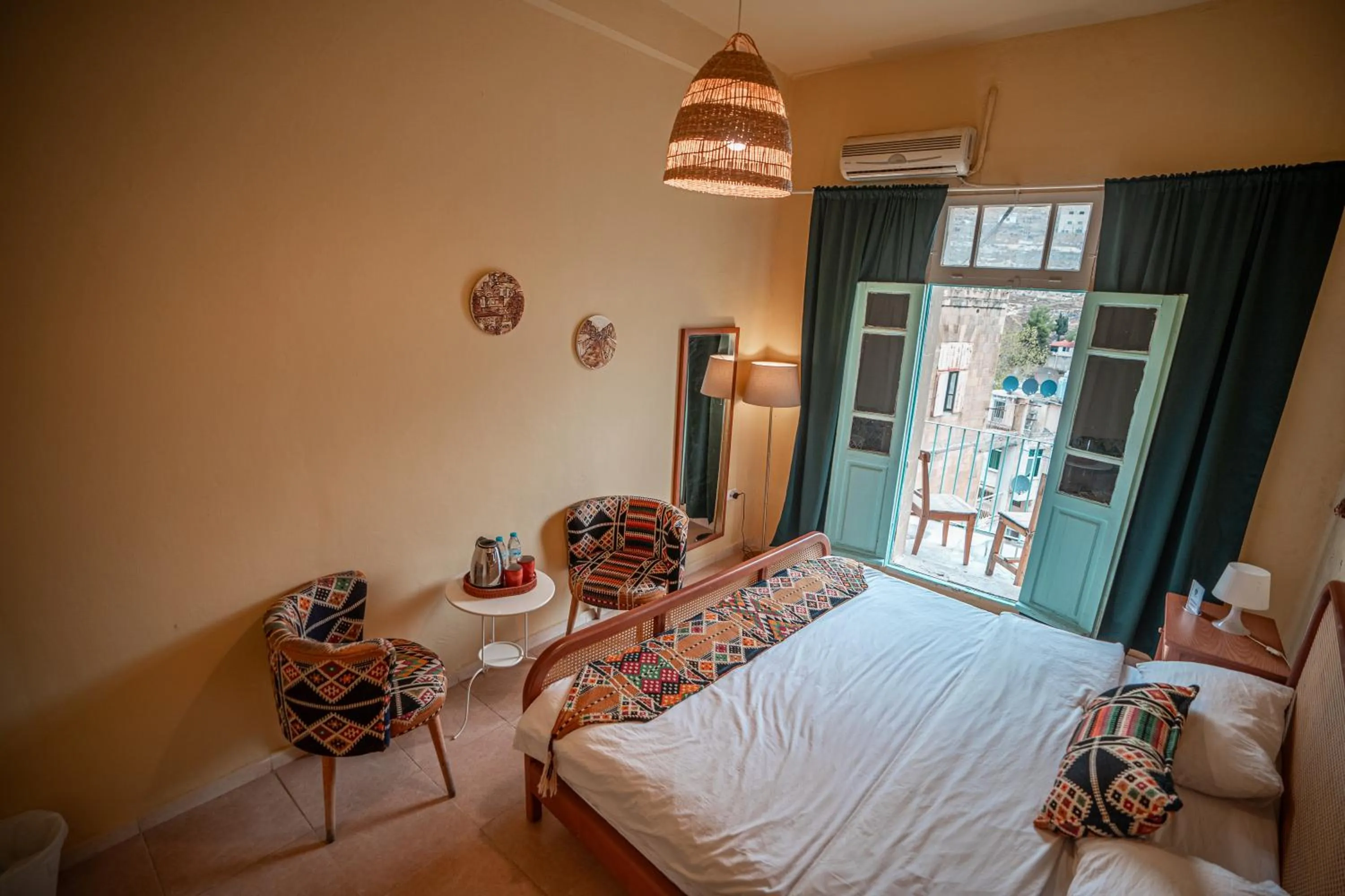 Photo of the whole room, Bed in Jordan Heritage Madhafa