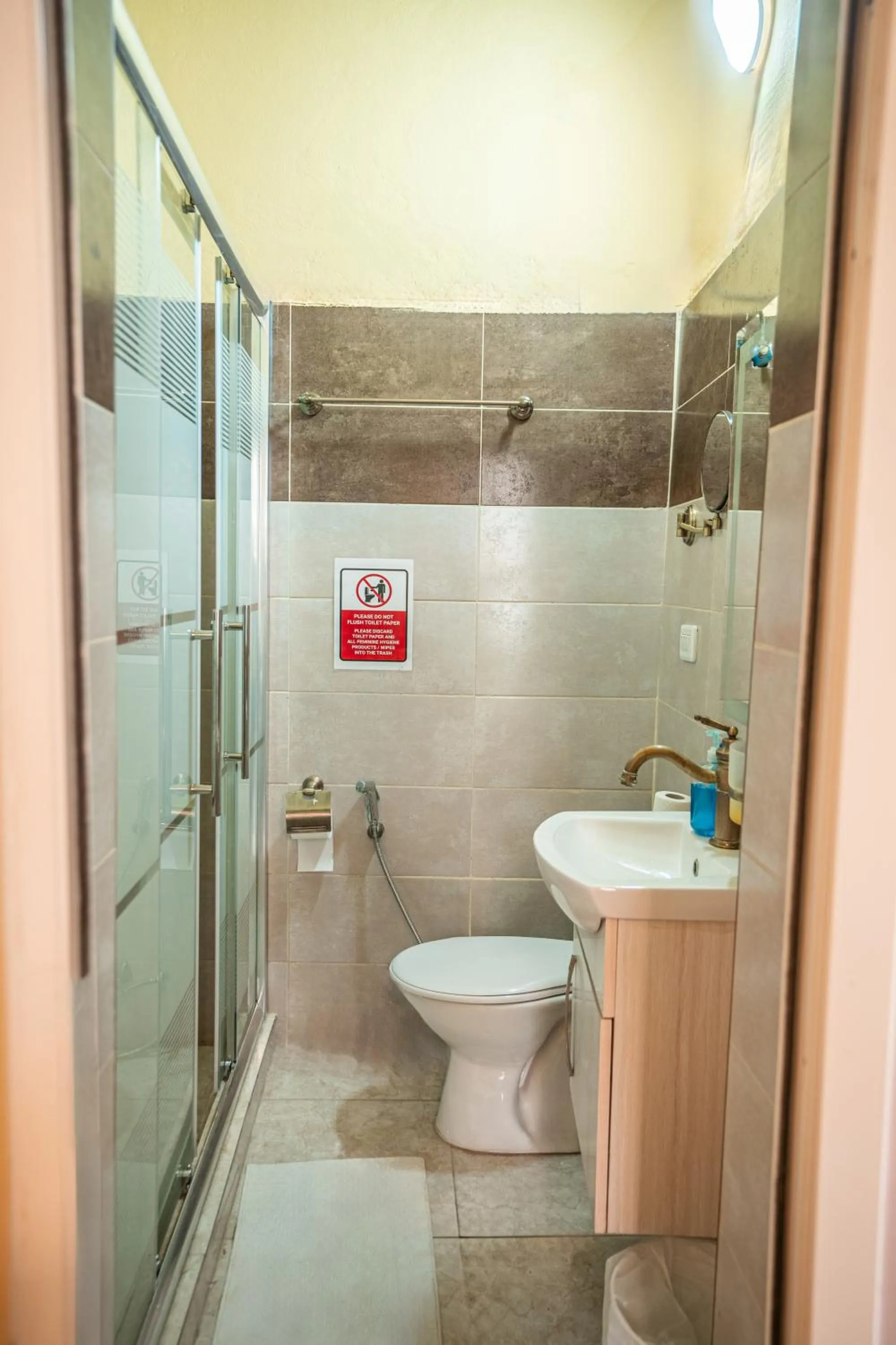 Shower in Jordan Heritage Madhafa