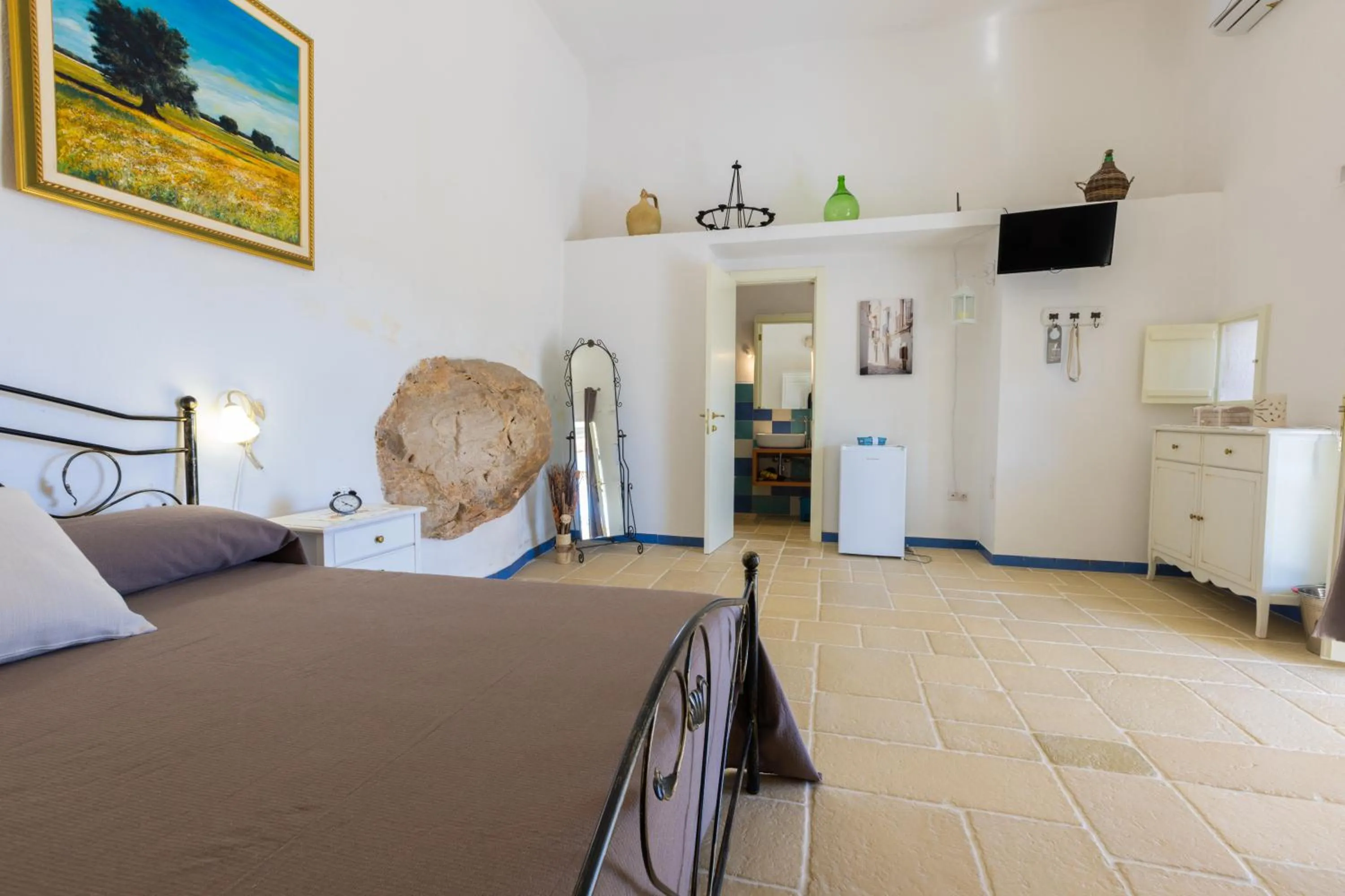 Photo of the whole room in Masseria del Ninfeo