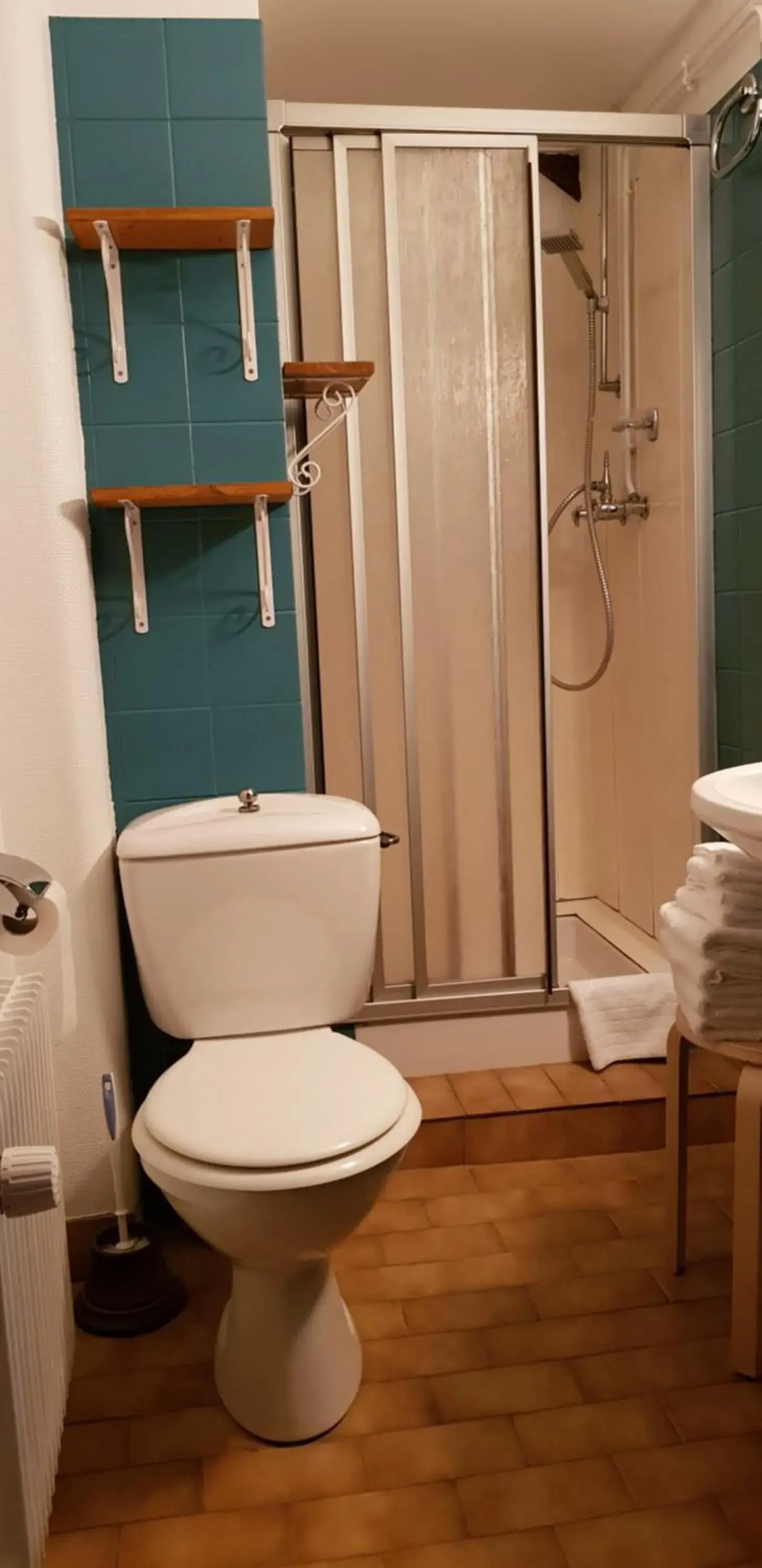 Property building in Hôtel Au Vieux Moulin Property building in Hôtel Au Vieux Moulin