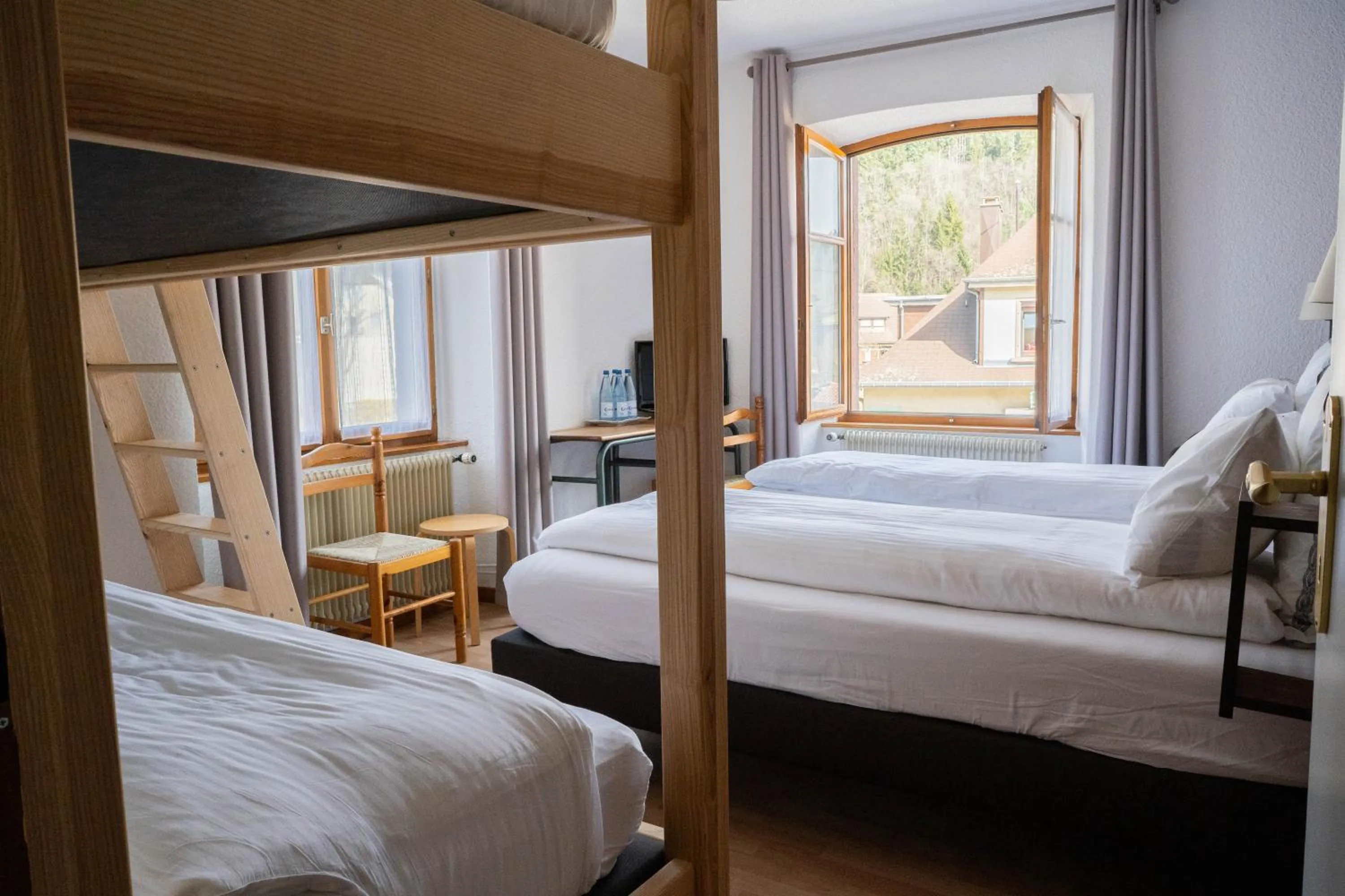 Bed in Hôtel Au Vieux Moulin