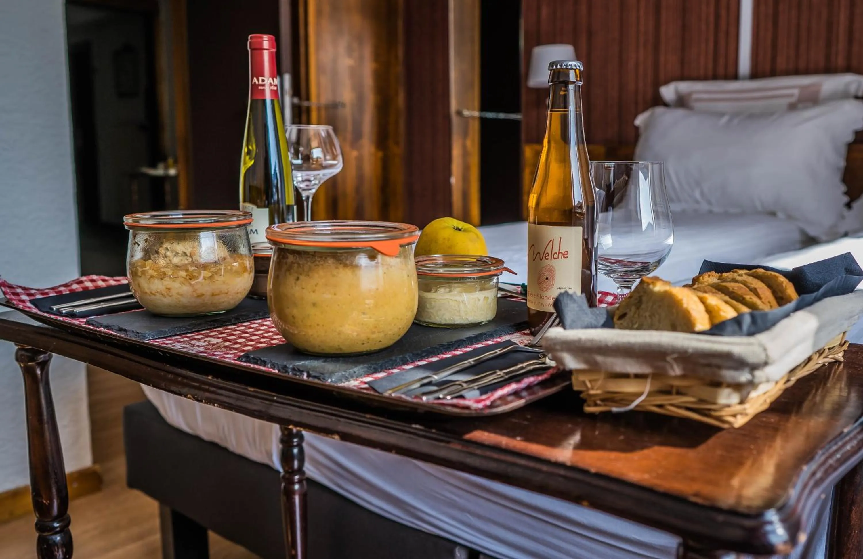 Food and drinks in Hôtel Au Vieux Moulin